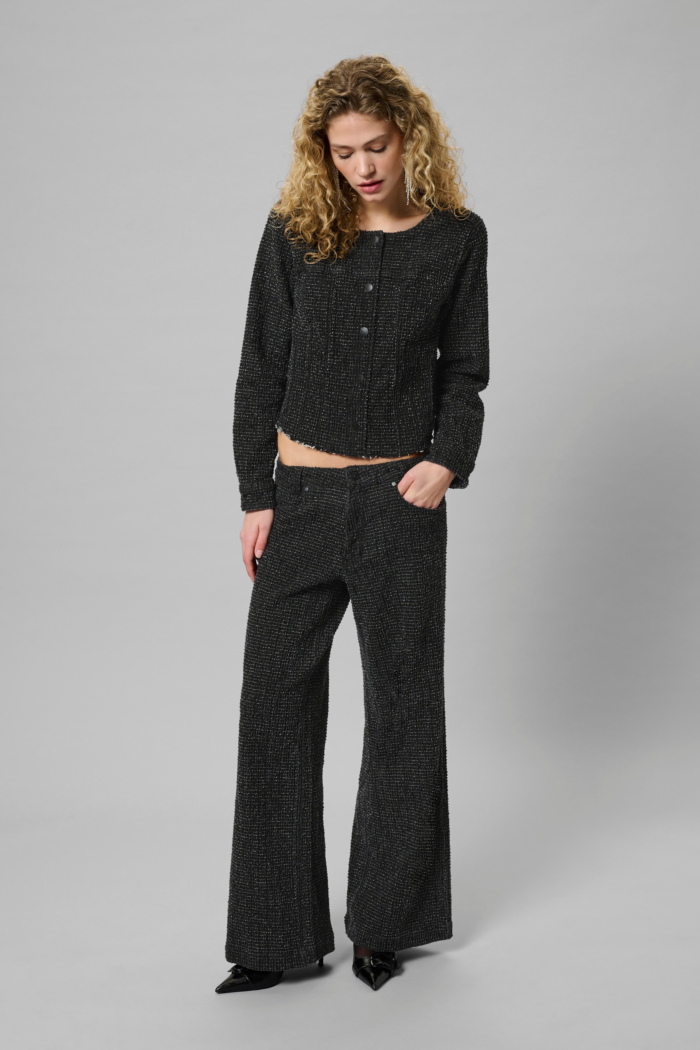 MWAmber High  X-Wide Jeans LOOKBOOK FRONT 10705340-100069