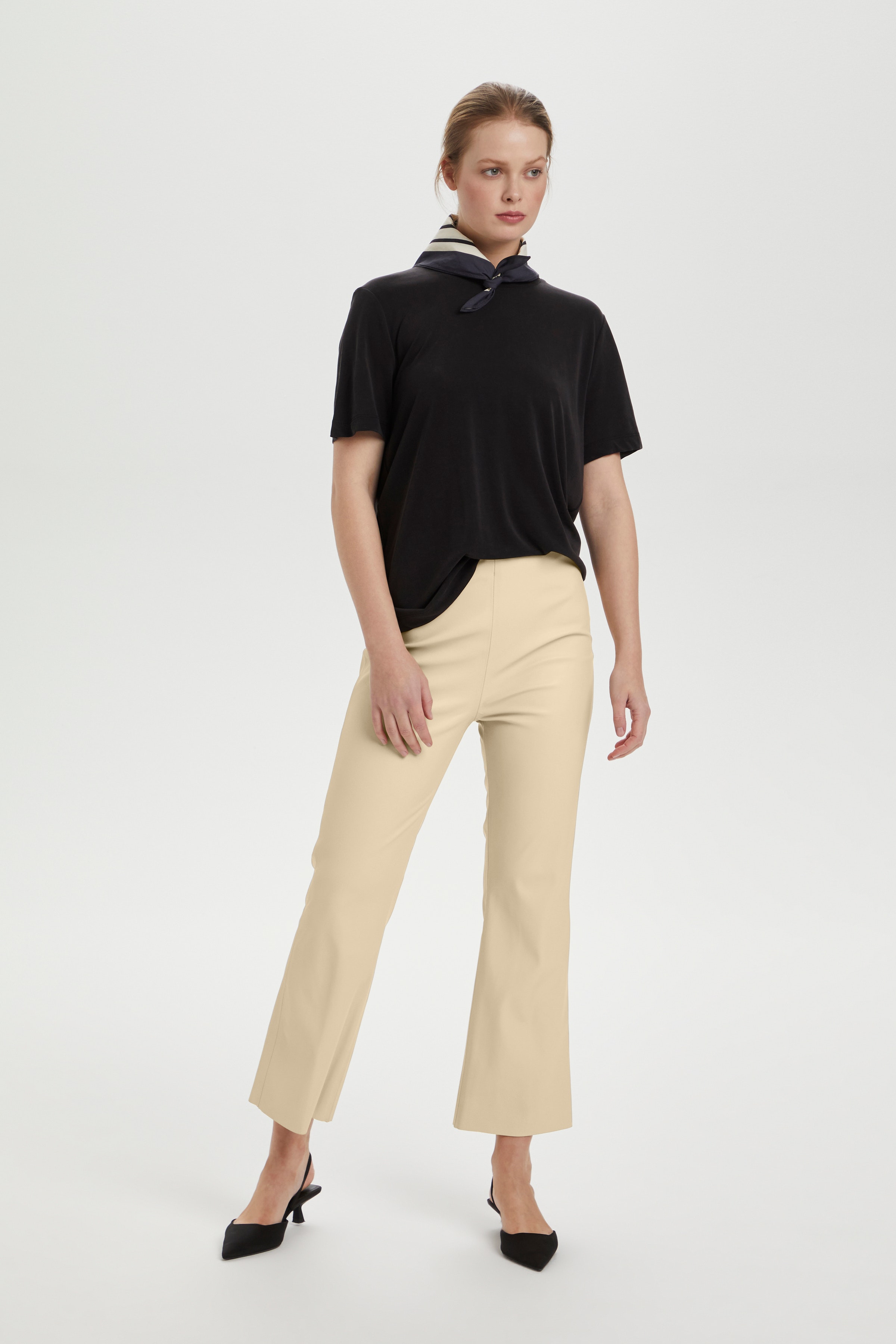 SLKaylee Trousers LOOKBOOK FRONT 30404598-130401