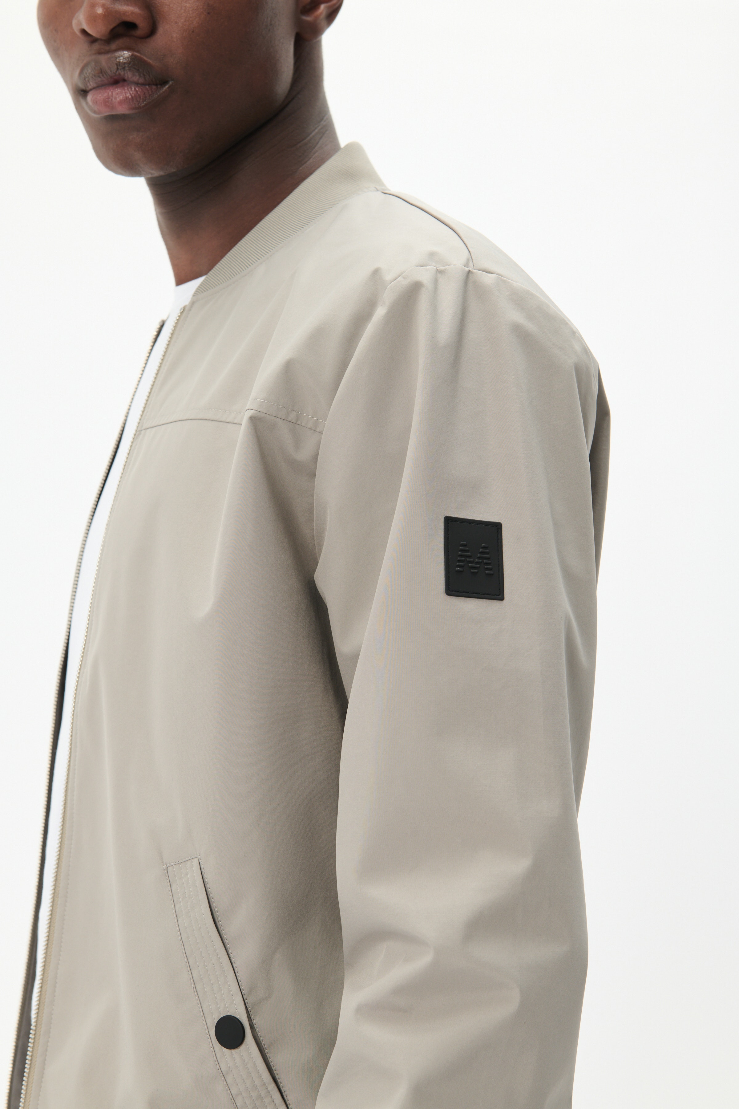 MAclay Bomber Jacket LOOKBOOK DETAIL 30205869-170205