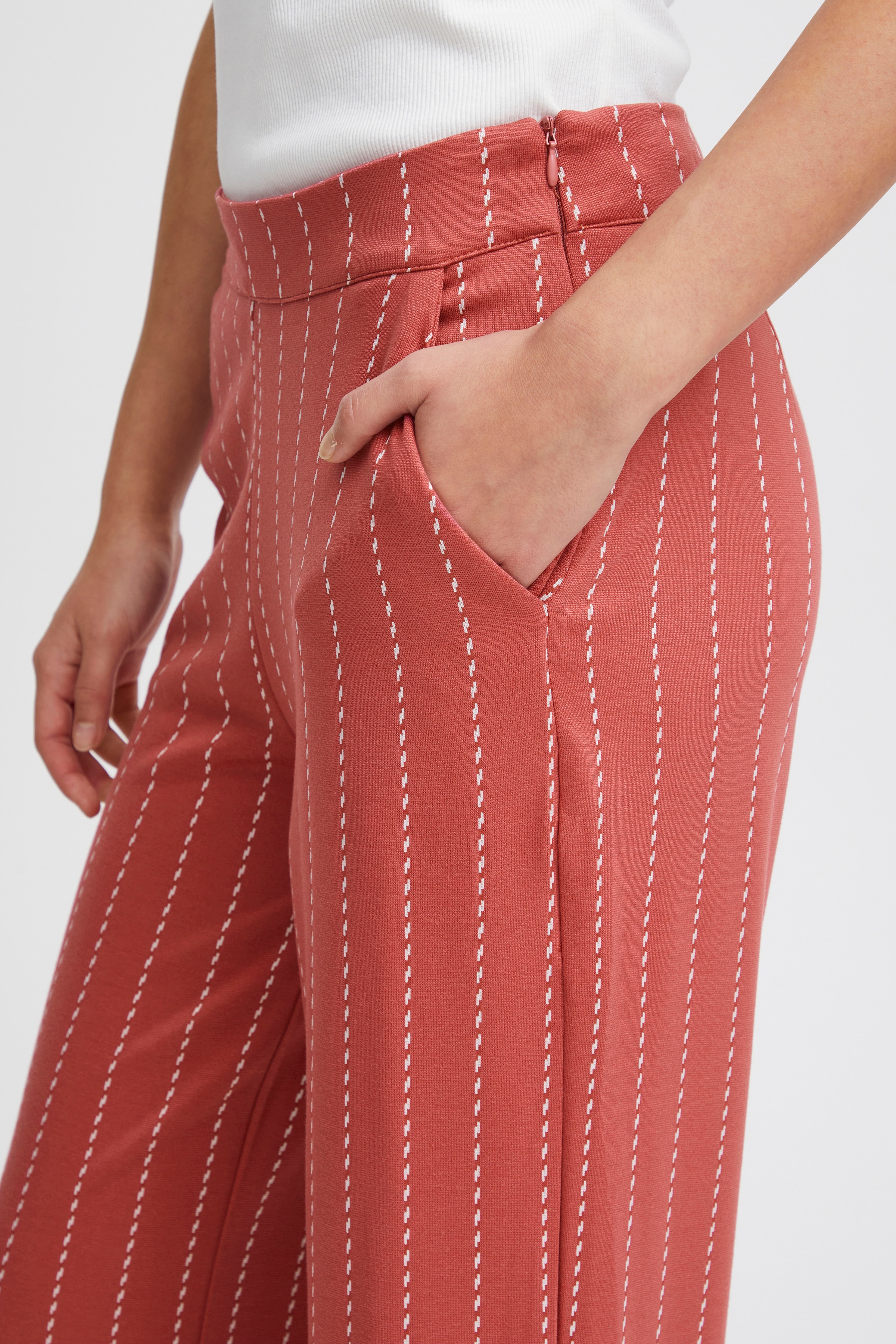 IHRUTI Trousers LOOKBOOK DETAIL 20120474-171537