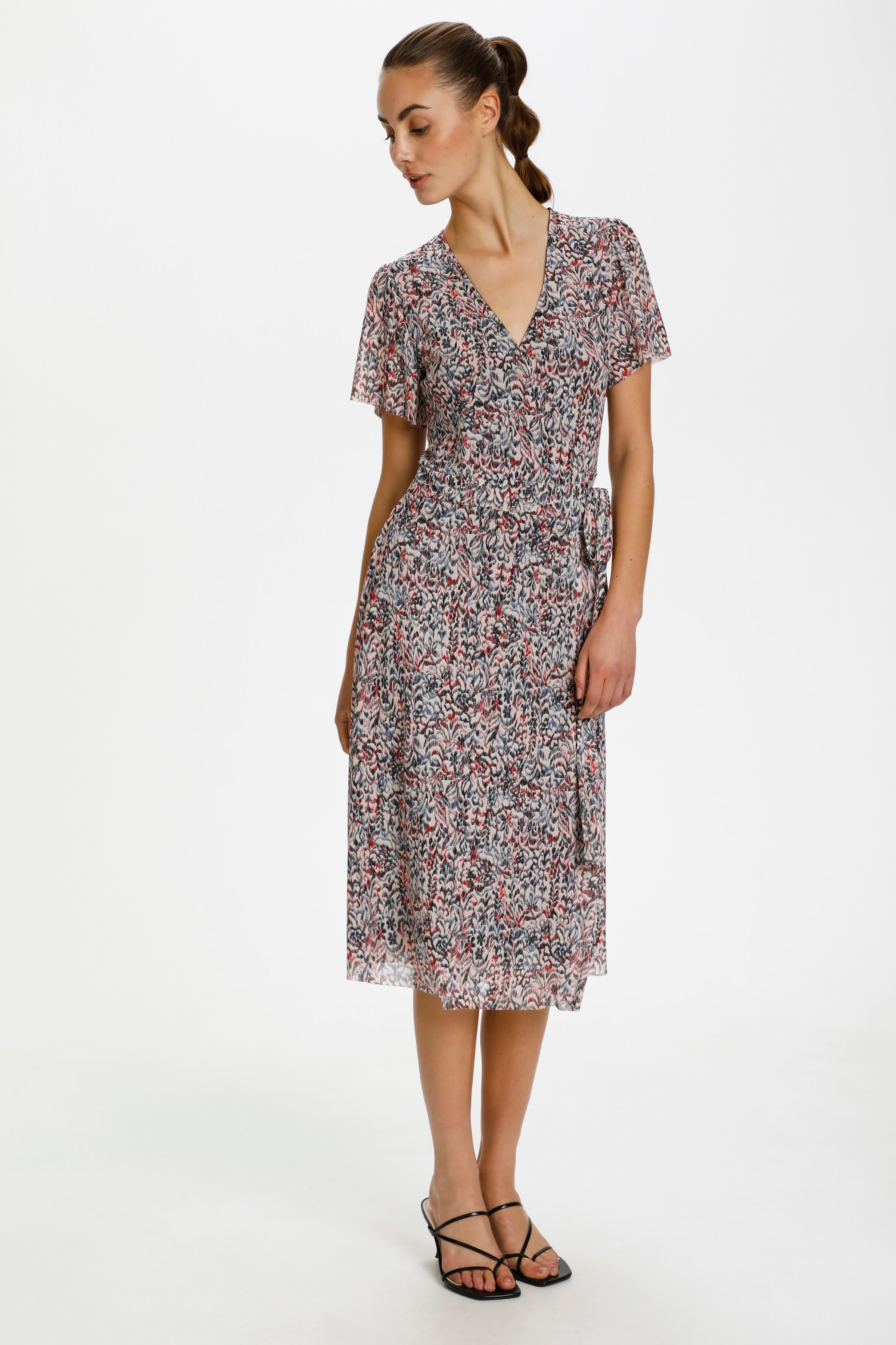 SLLourdes Wrap Dress

 LOOKBOOK FRONT 30405554-300831