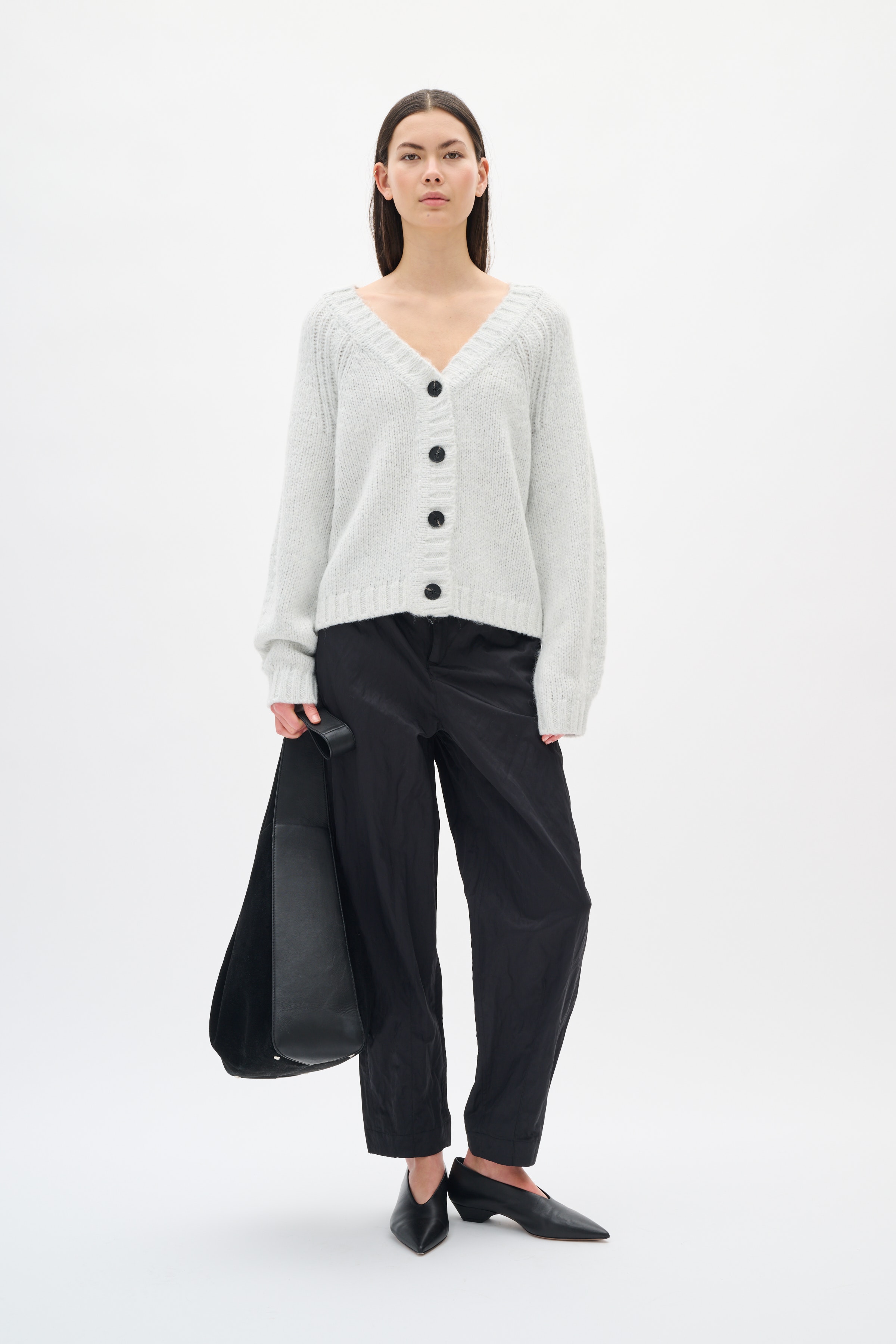 TROAIW Cardigan LOOKBOOK FRONT 30112051-110701