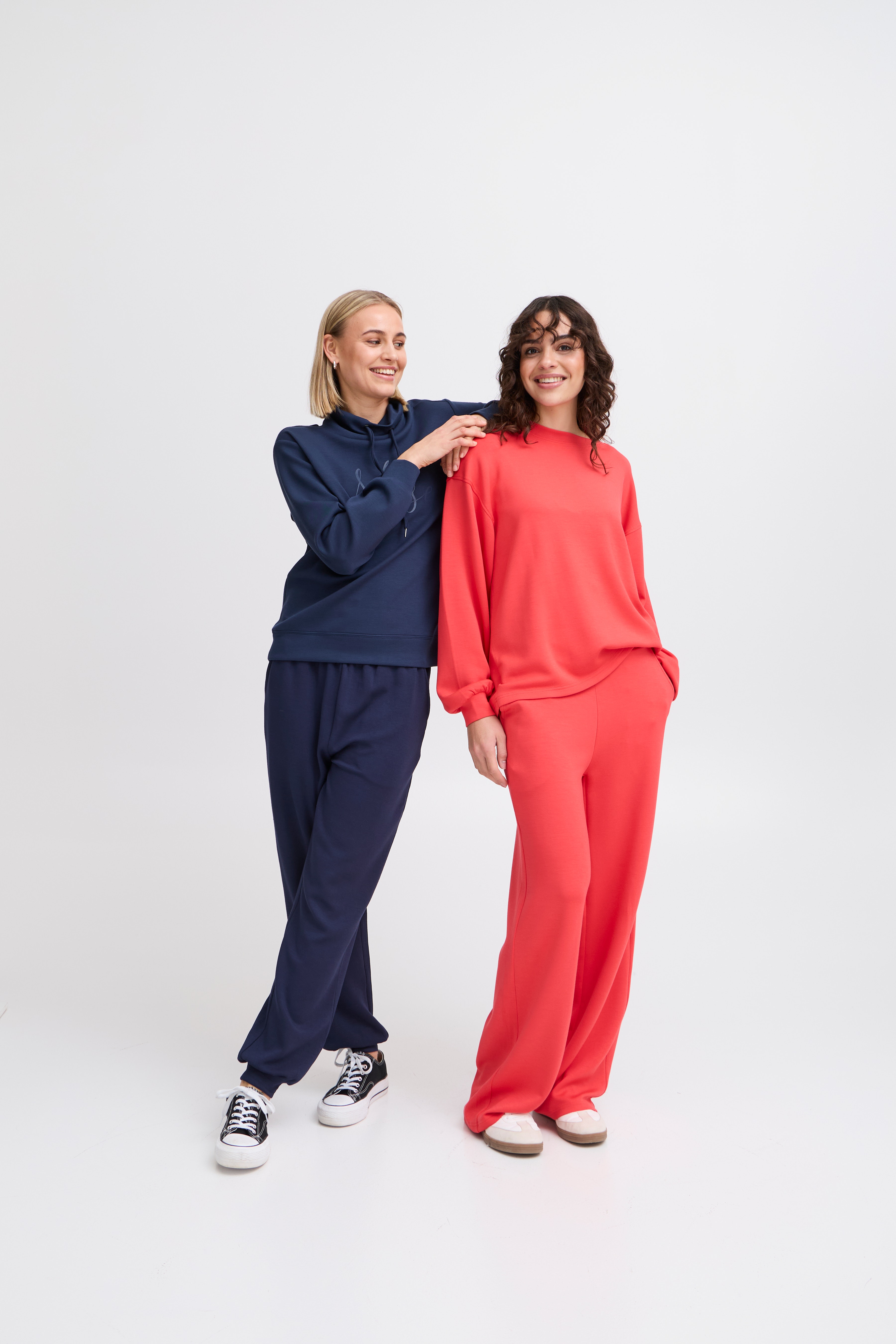 FRAURORA Sweatshirt LOOKBOOK FRONT 20615559-193923