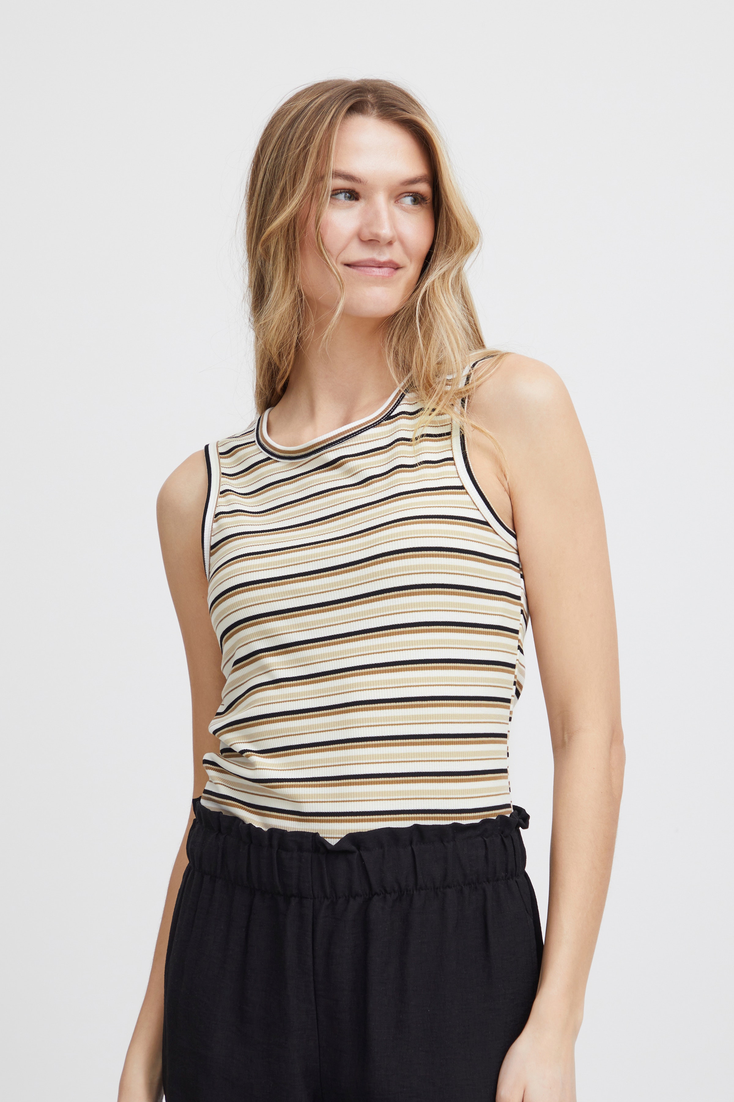 FRSANI Top LOOKBOOK FRONT 20613986-200115