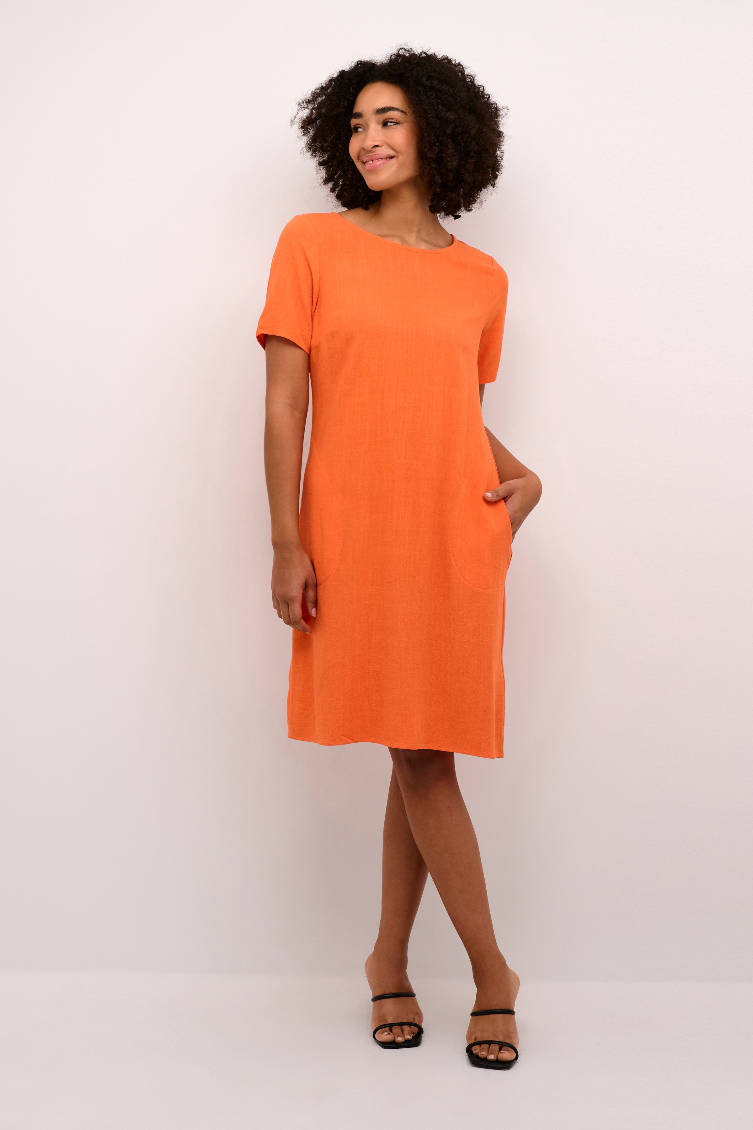 KAliny Lin Kjole LOOKBOOK FRONT 10505731-161349
