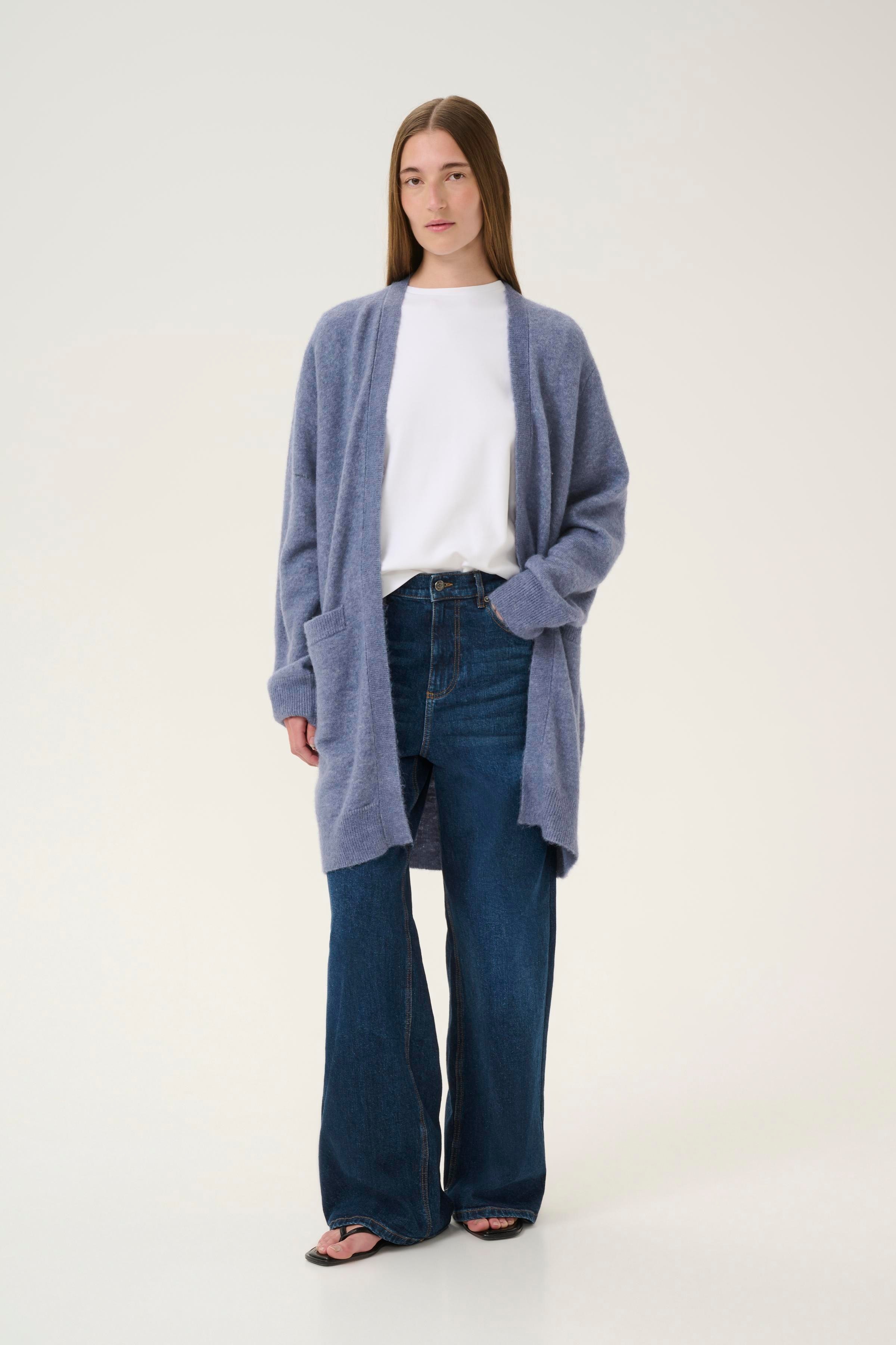 GuniIW Cardigan LOOKBOOK FRONT 30111023-173912