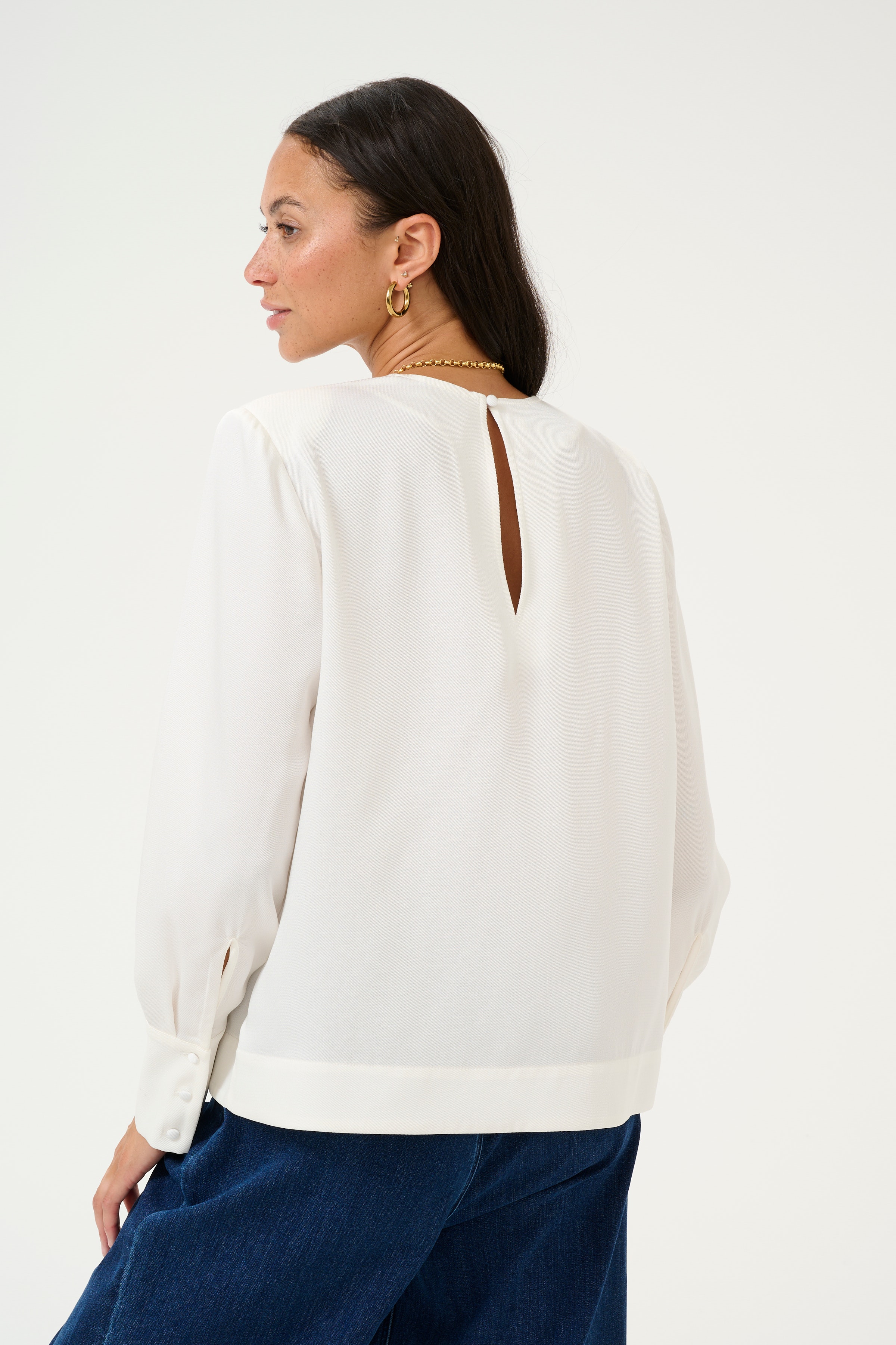 KAbonita Blouse LOOKBOOK BACK 10509393-110602