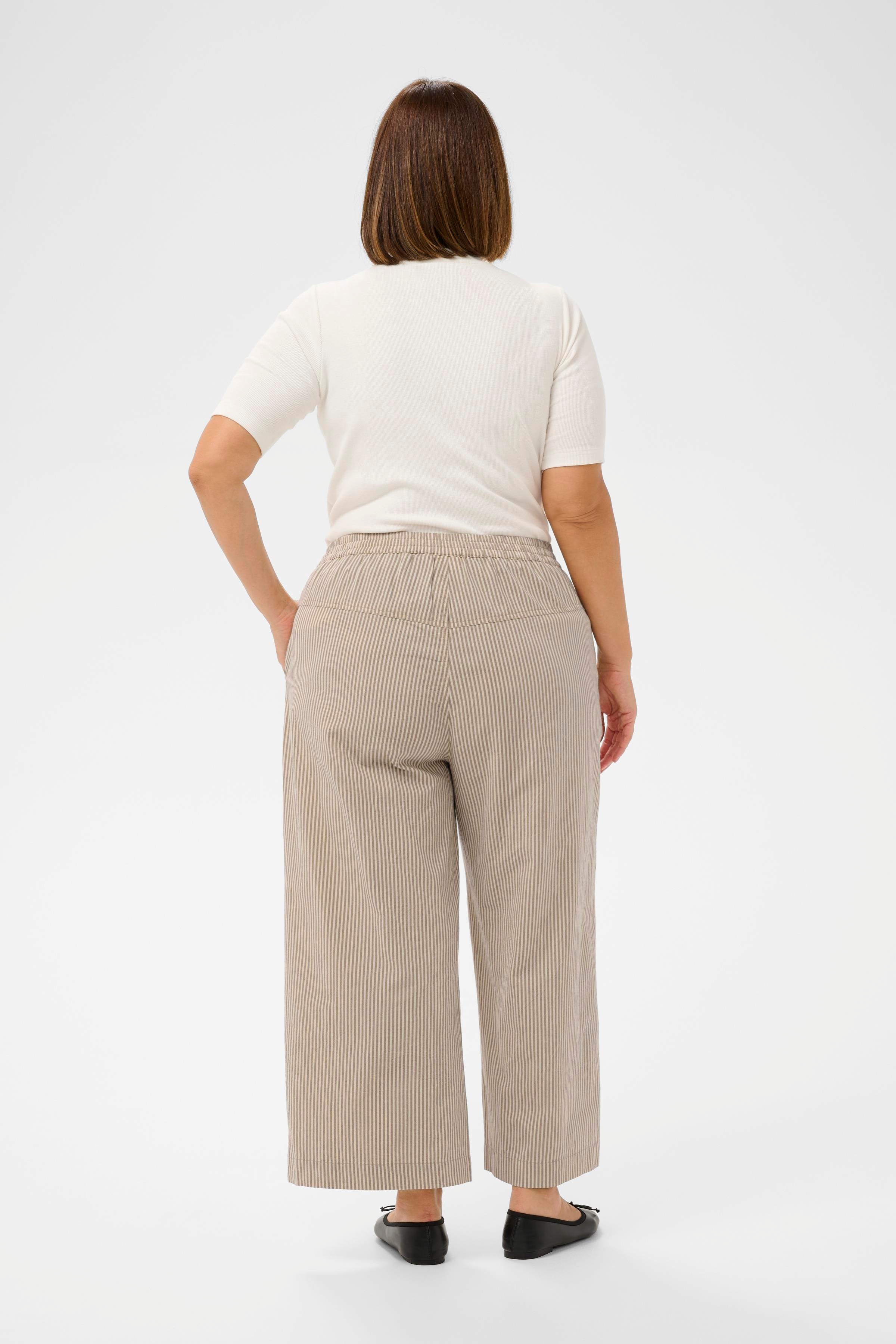 KCnana Hose LOOKBOOK BACK 10583312-107706