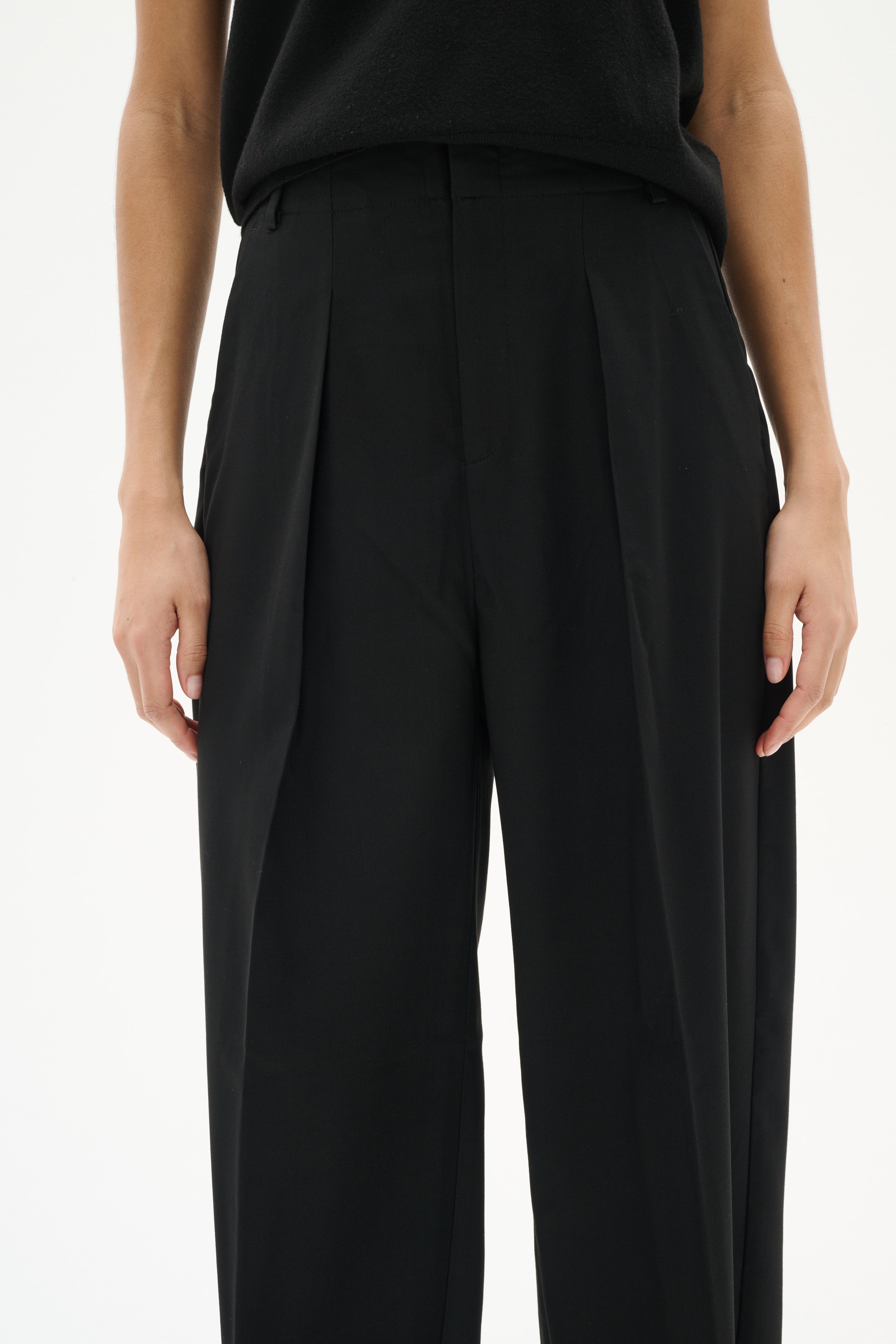 ThyIW Trousers LOOKBOOK DETAIL 30109038-194008