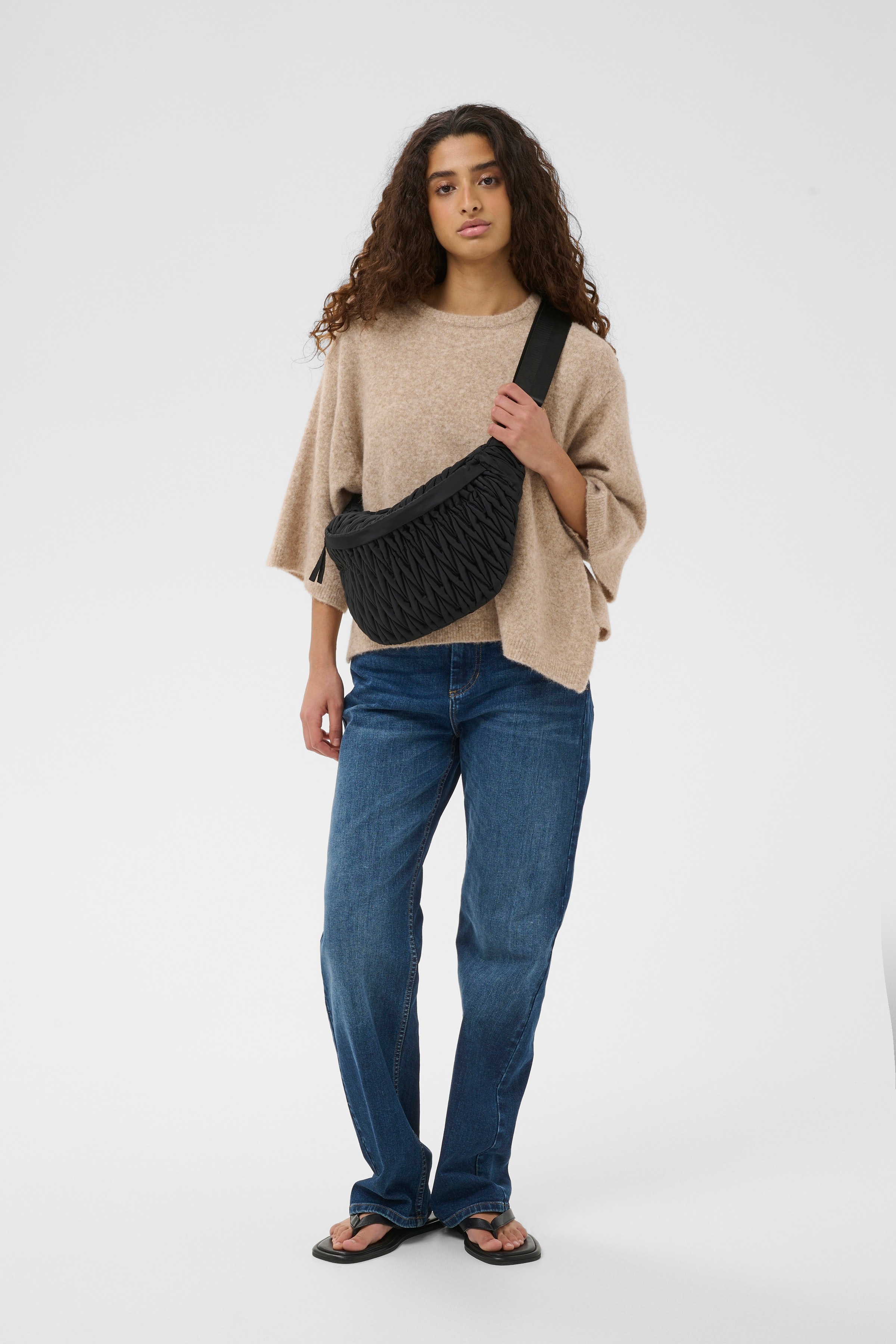 SAMYIW BUMBAG LOOKBOOK FRONT 30112468-194008