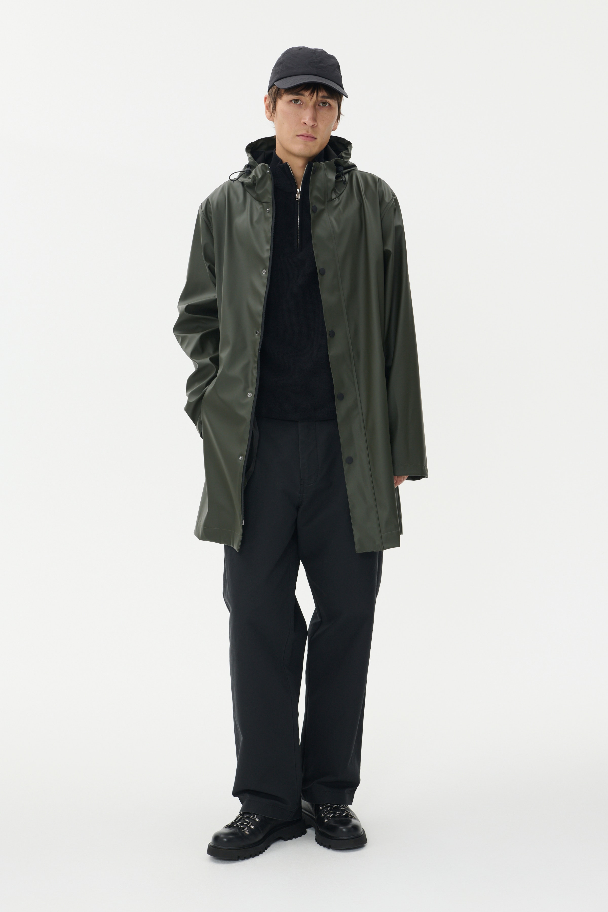 MARainy Mantel LOOKBOOK FRONT 30208723-190509