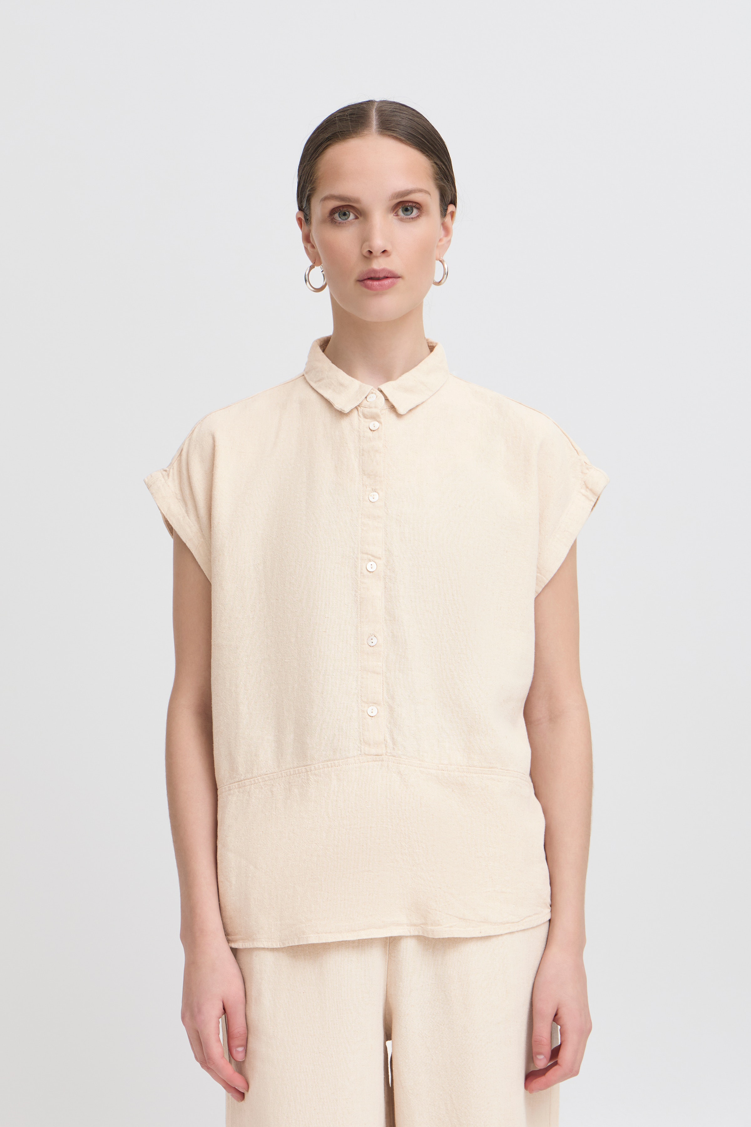 IHLINNO Blouse with short sleeve LOOKBOOK FRONT 20122922-204424