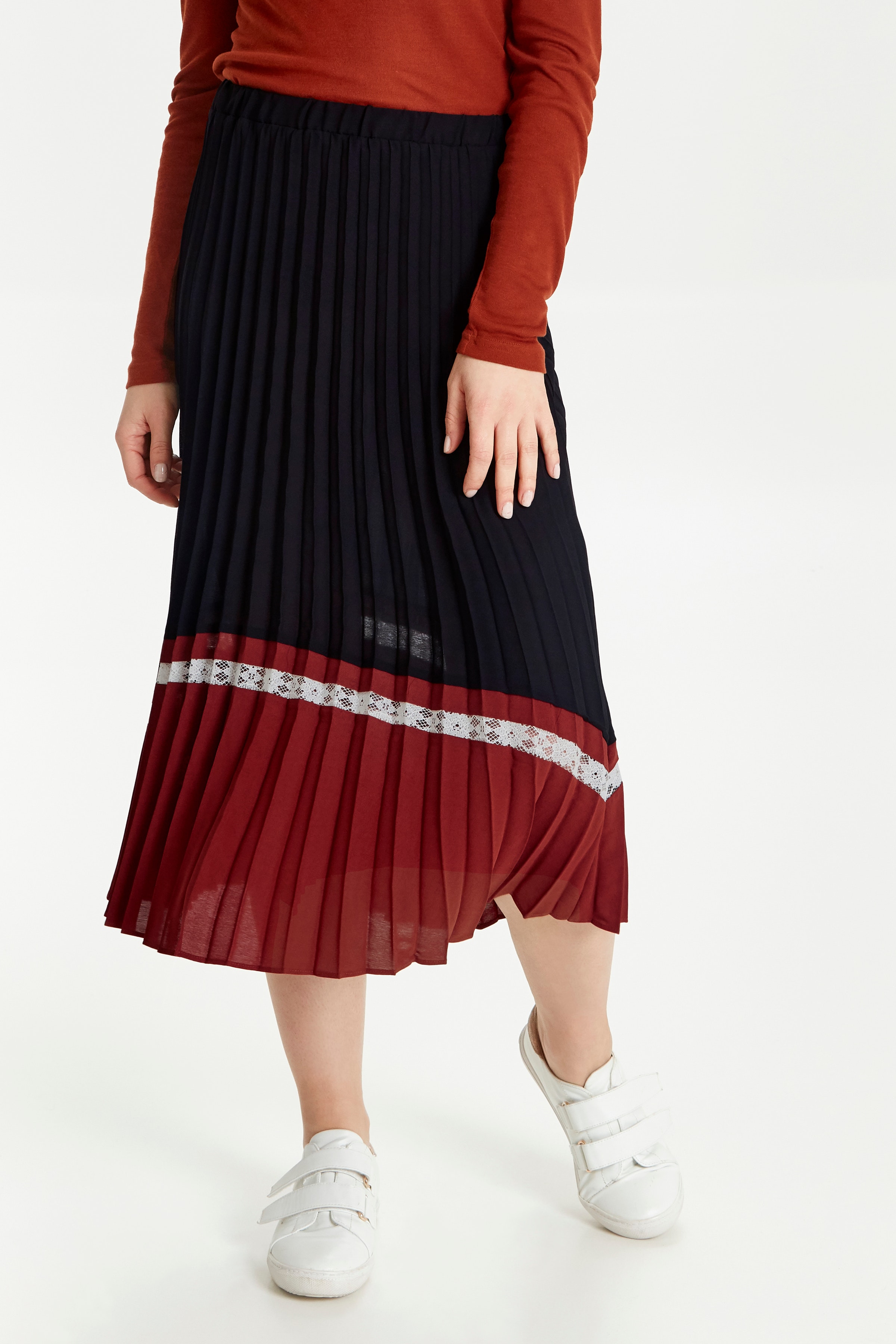 BYGilli Skirt LOOKBOOK FRONT 20806094-80001