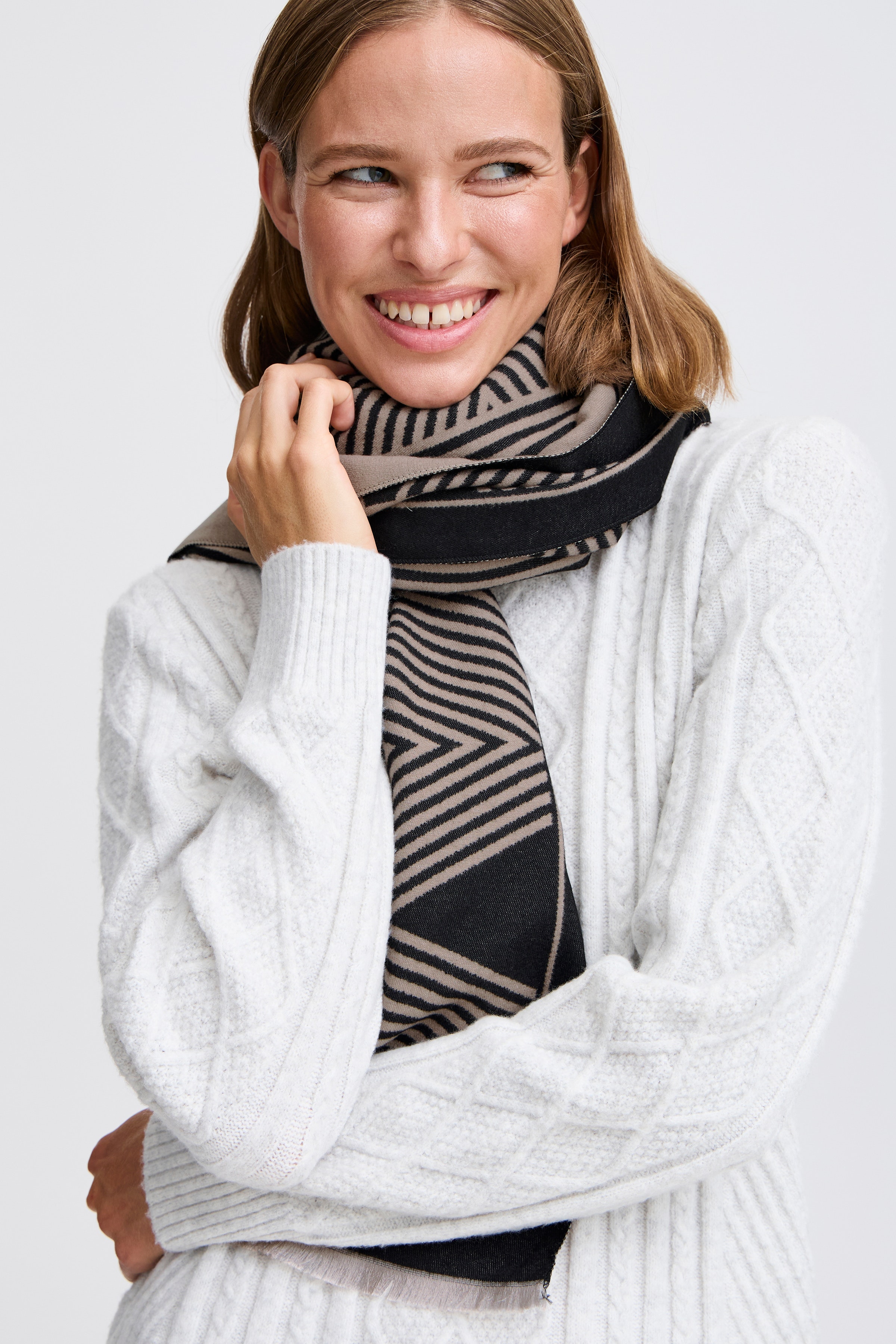 BAVIBI Skjerf LOOKBOOK DETAIL 20815779-200453