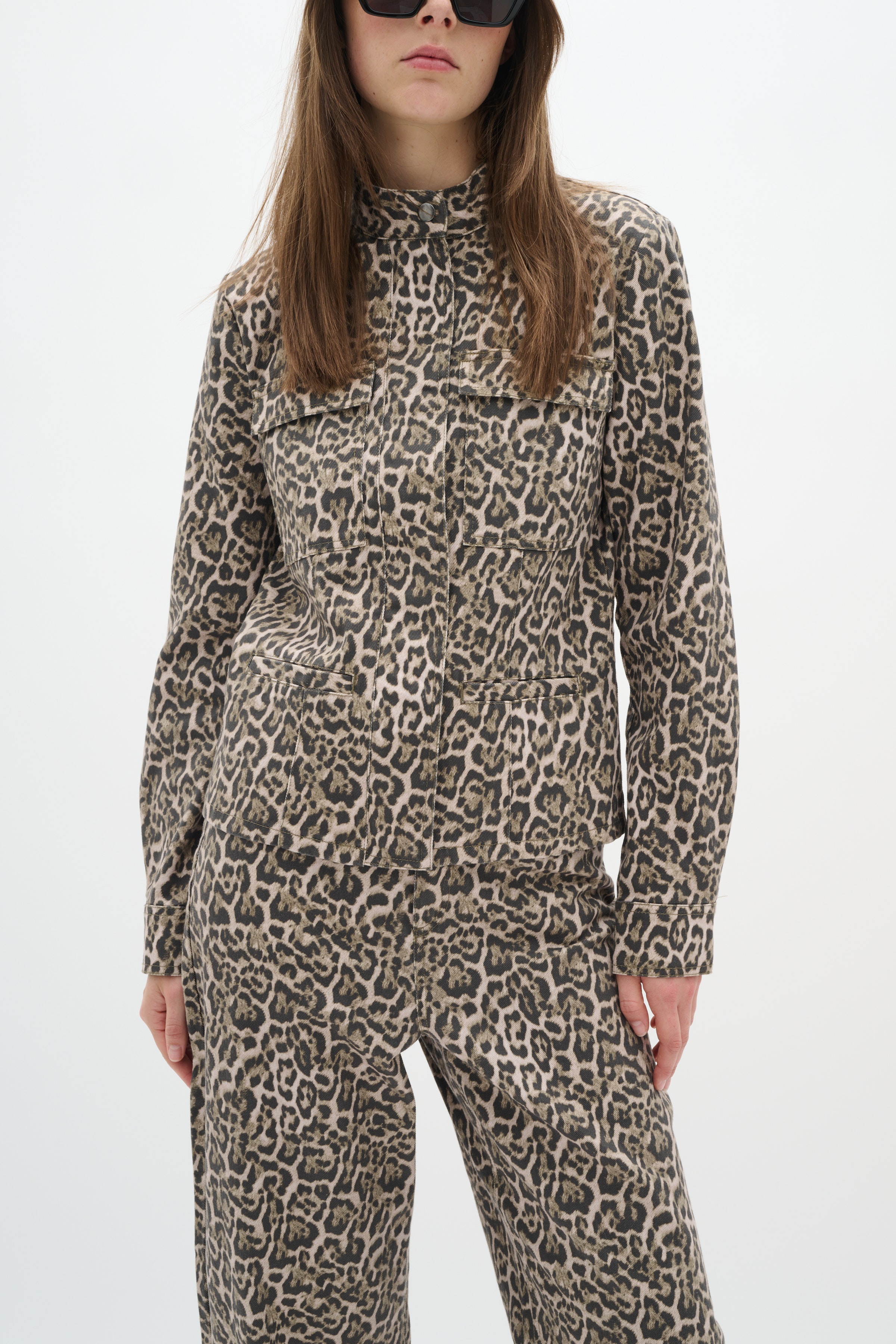 RiverIW Leopard Casual jacket LOOKBOOK FRONT 30110455-300824