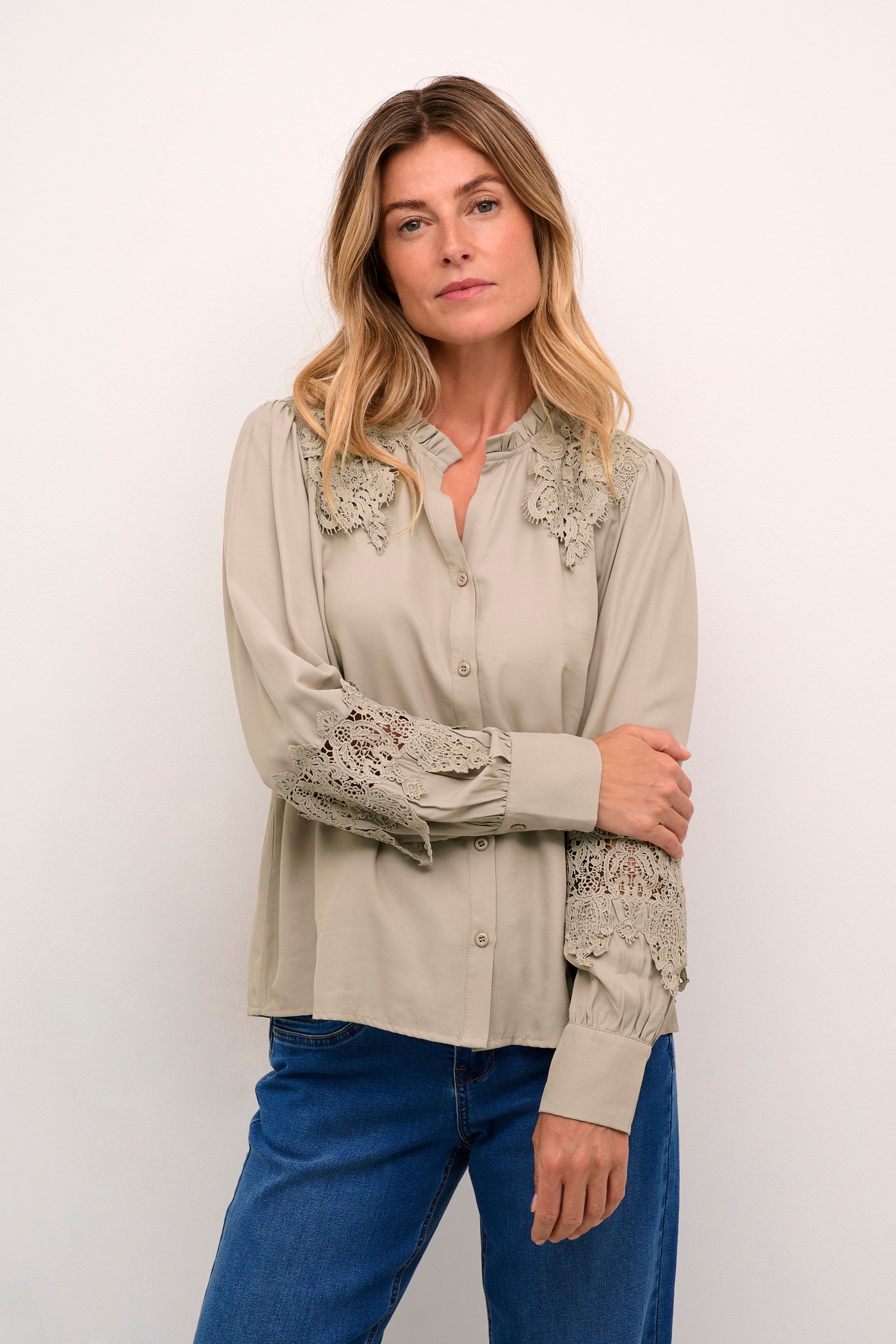 CRLuna Overhemd LOOKBOOK FRONT 10613275-161305