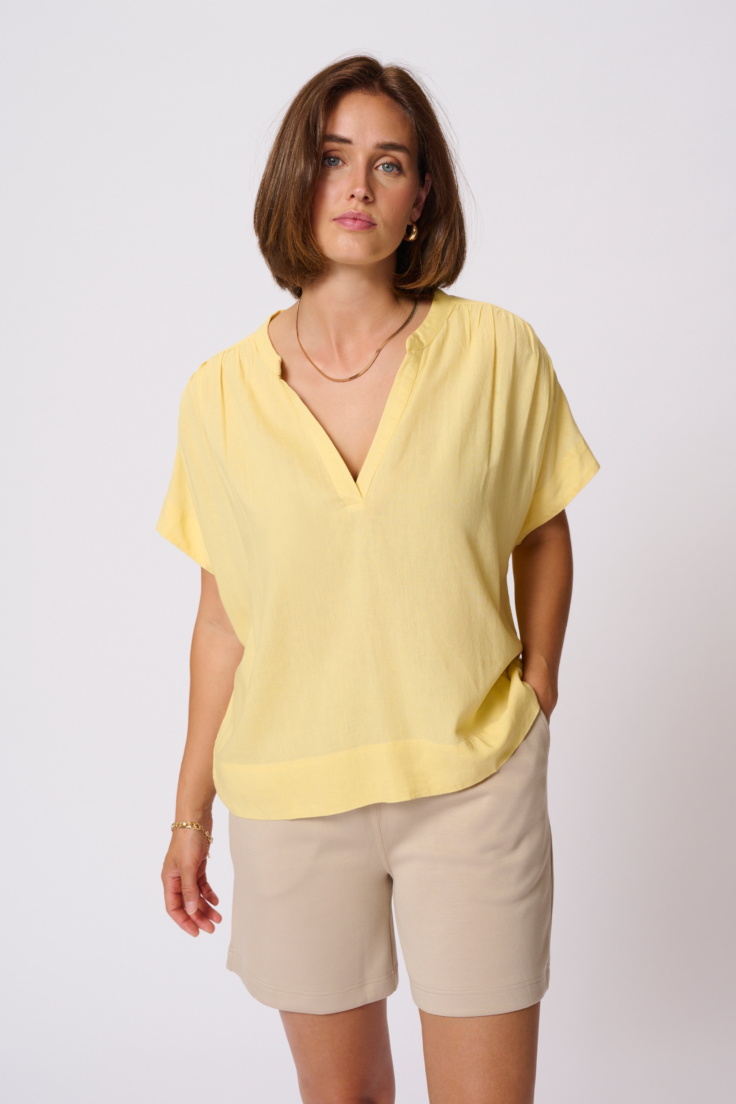 KAmilia Blus LOOKBOOK FRONT 10509670-130922