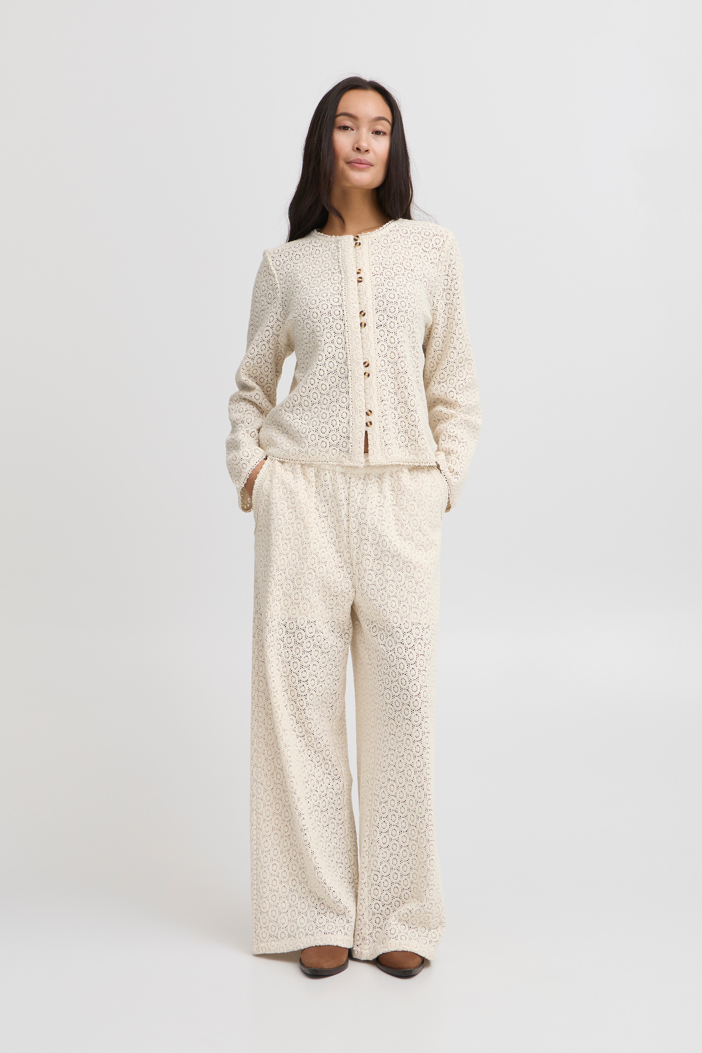 IRSANDRA pants LOOKBOOK FRONT 20122805-130905