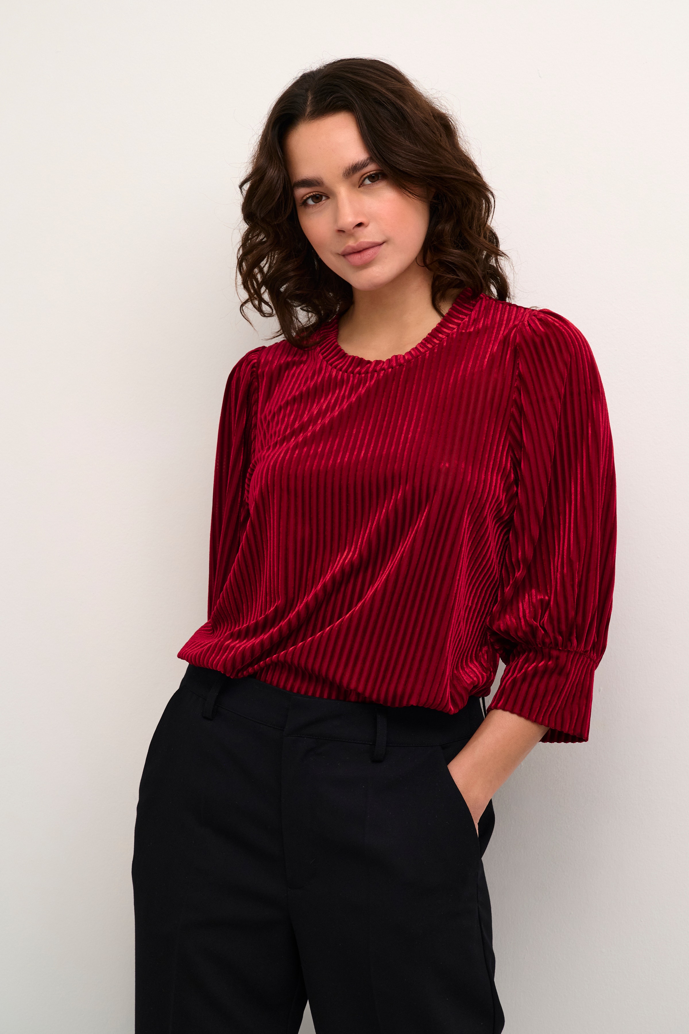 KAcaca Velours blouse LOOKBOOK FRONT 10503887-106907