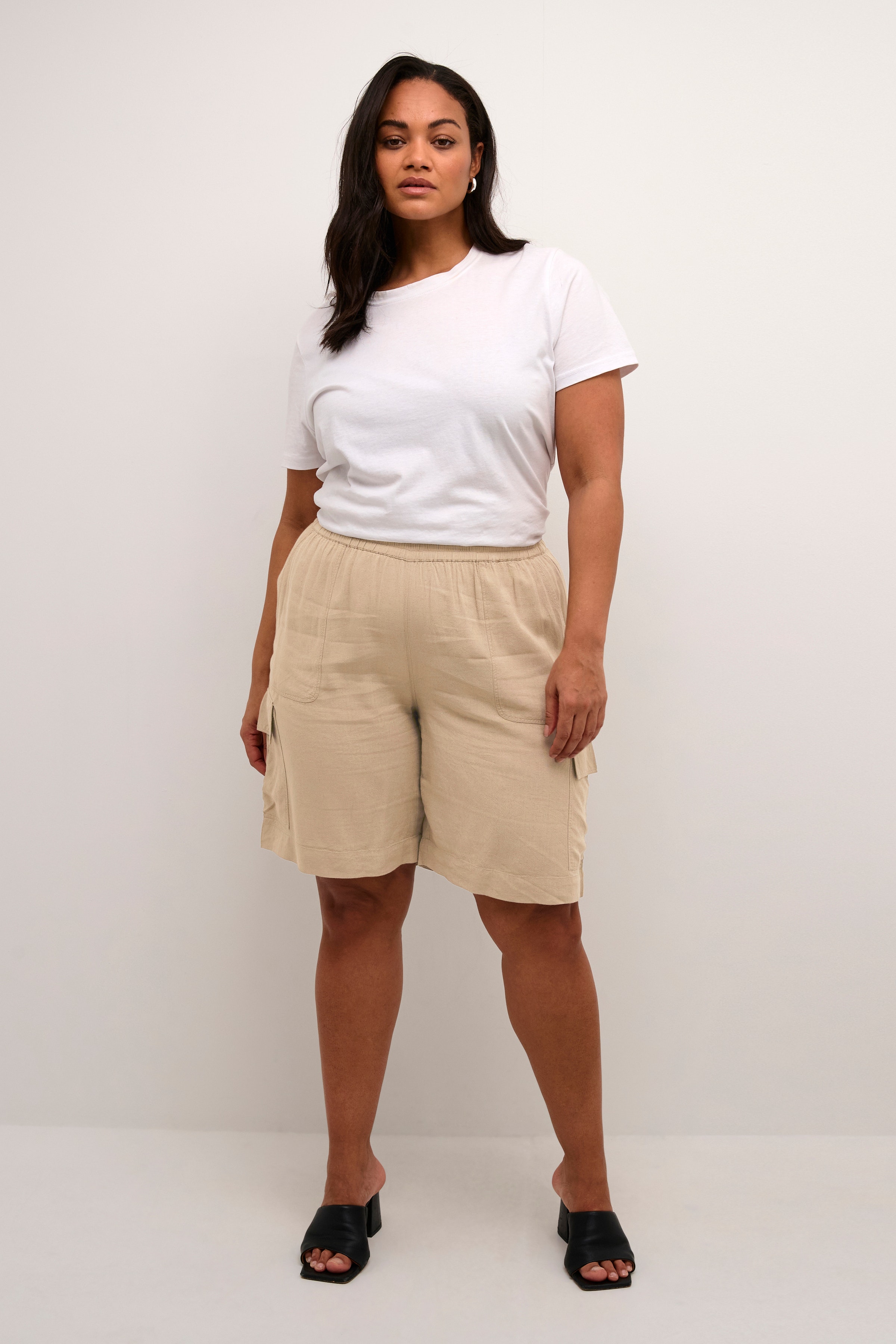 KCmille Linen shorts LOOKBOOK FRONT 10582217-171109