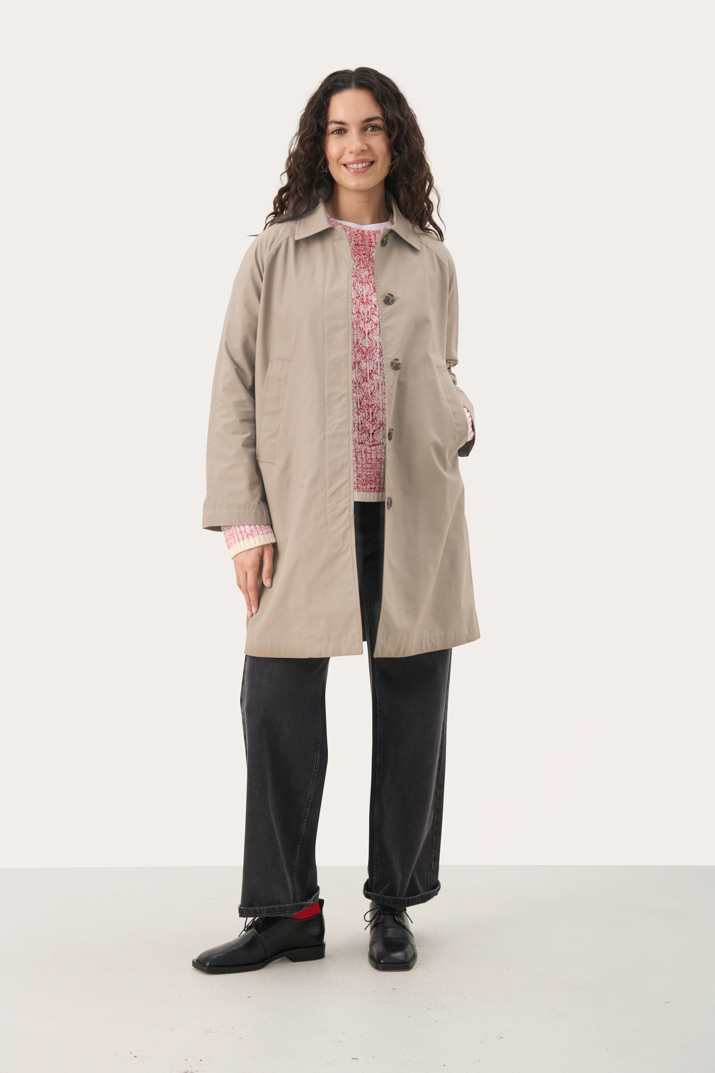 EttiePW Coat LOOKBOOK FRONT 30308239-171311