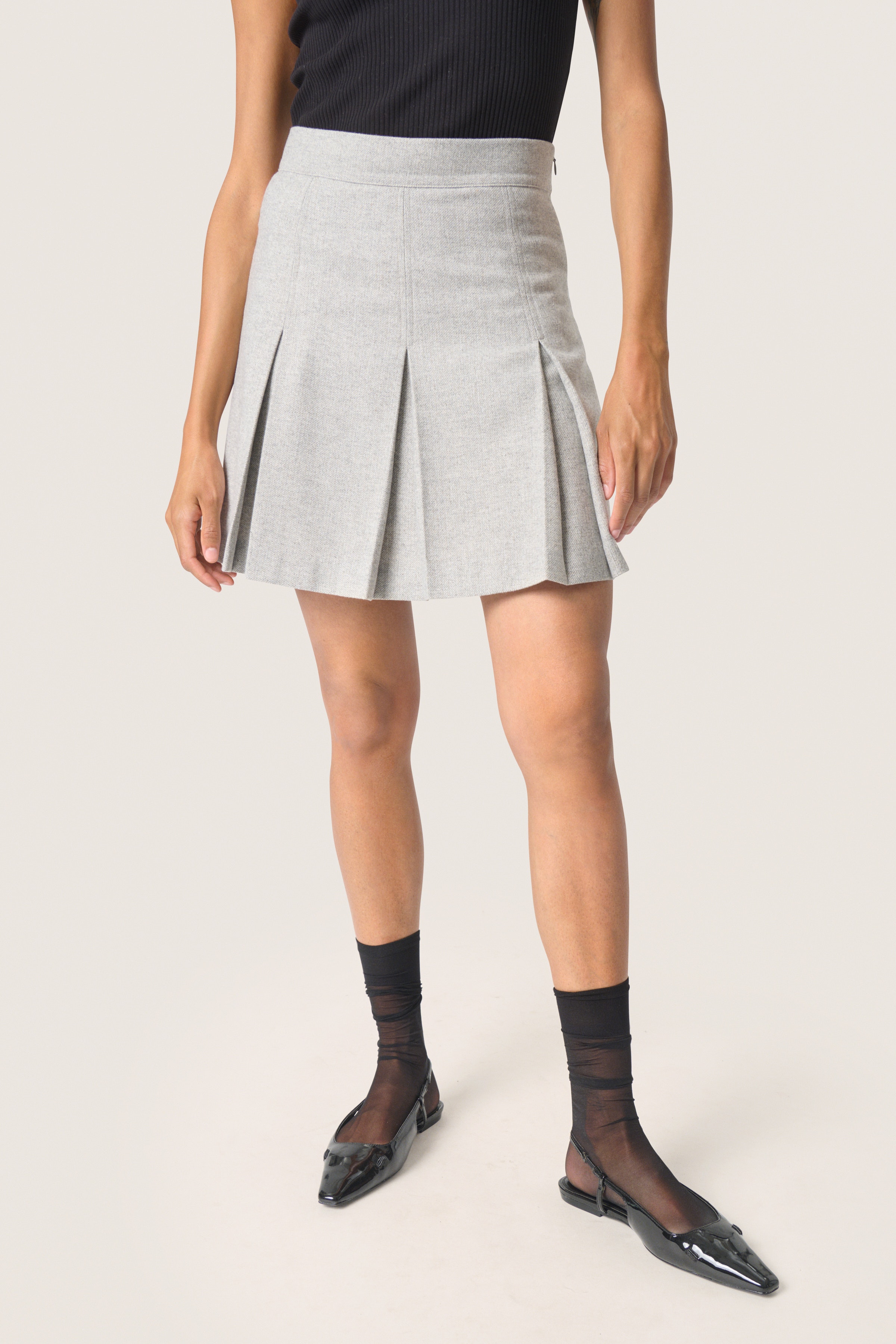 SLAugustina Kjol LOOKBOOK FRONT 30407930-303359