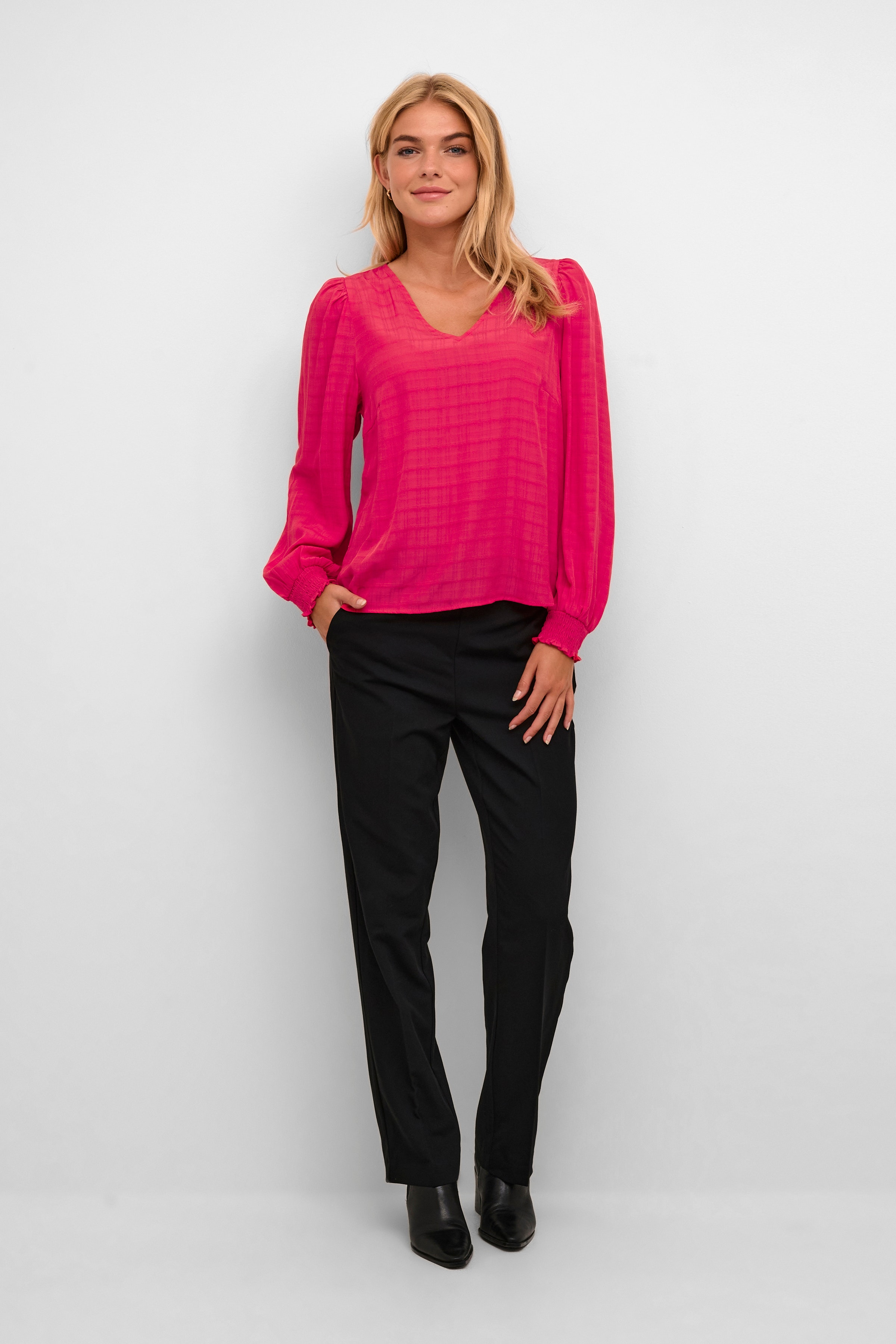 KAlissa Blouse LOOKBOOK FRONT 10508186-181856