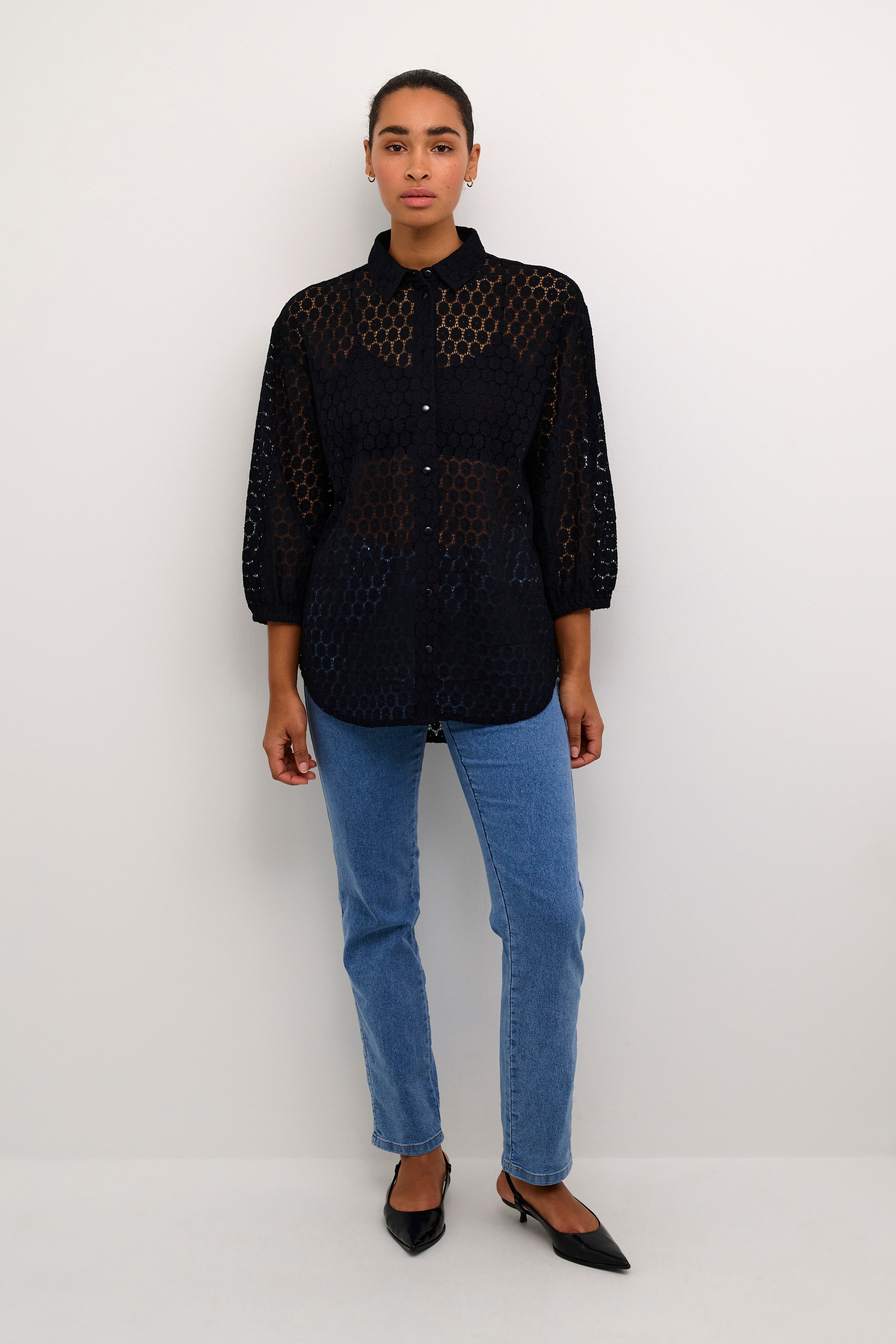 KAloren Lace shirt LOOKBOOK FRONT 10508509-100121