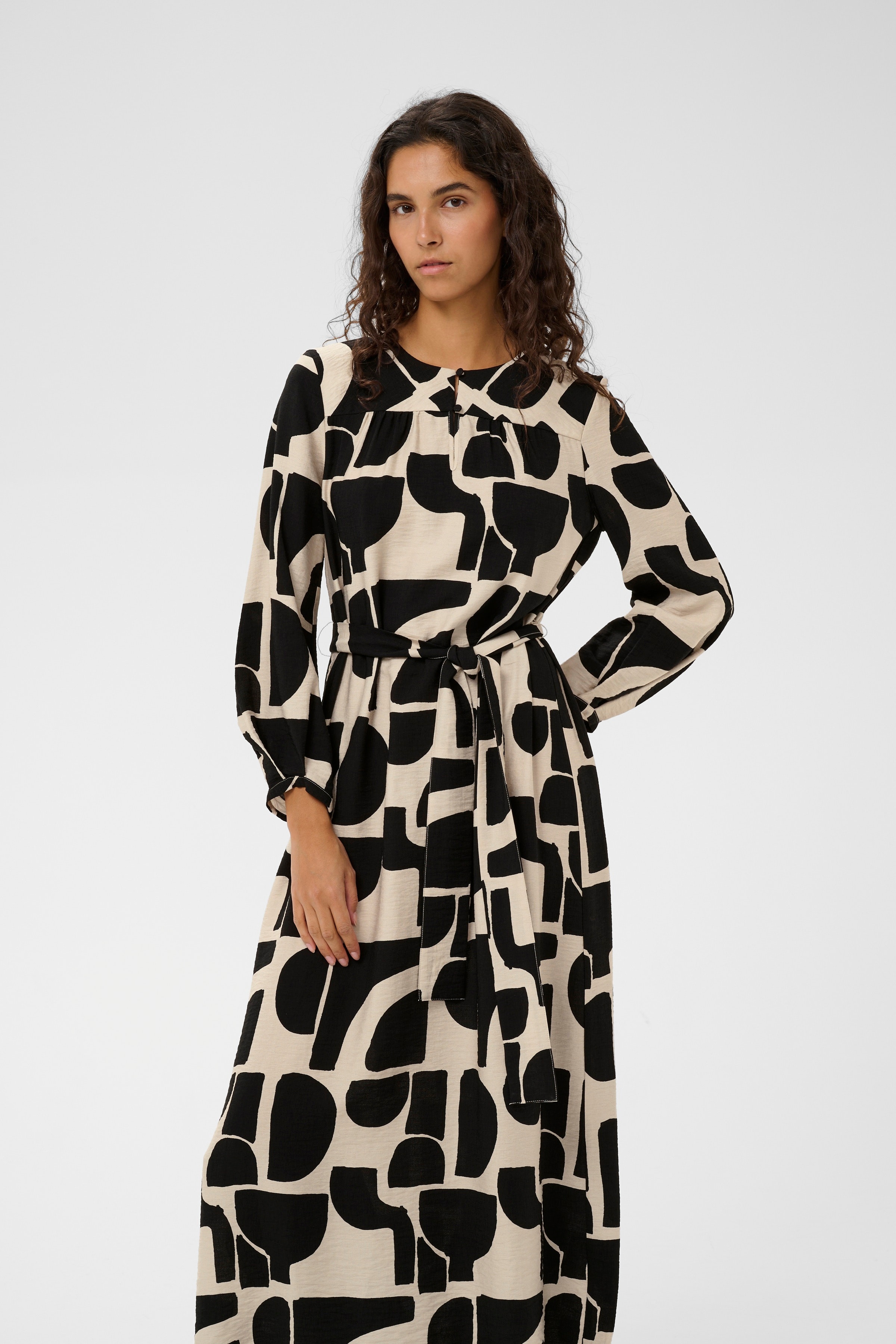 LYNNIW Dress LOOKBOOK FRONT 30112580-900008093