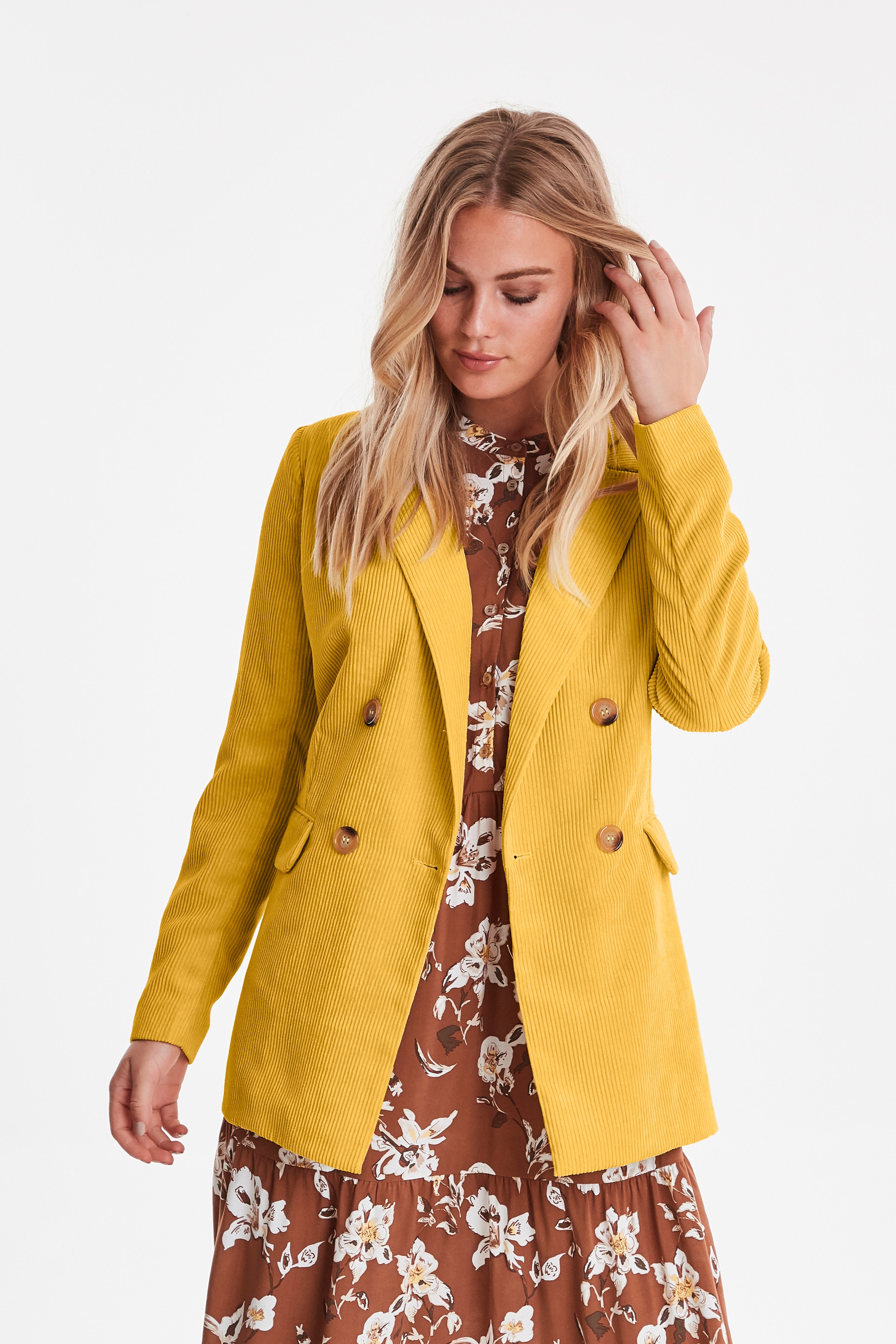 BYElin blazer LOOKBOOK FRONT 20807413-80702