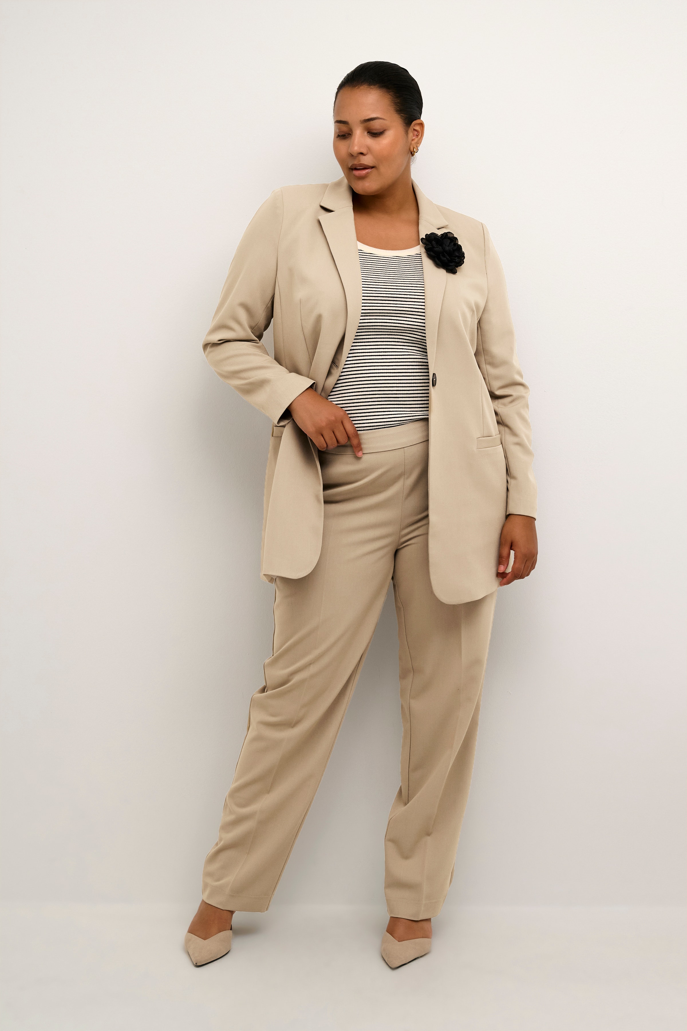 KCsakira Pantalon LOOKBOOK FRONT 10581088-171109