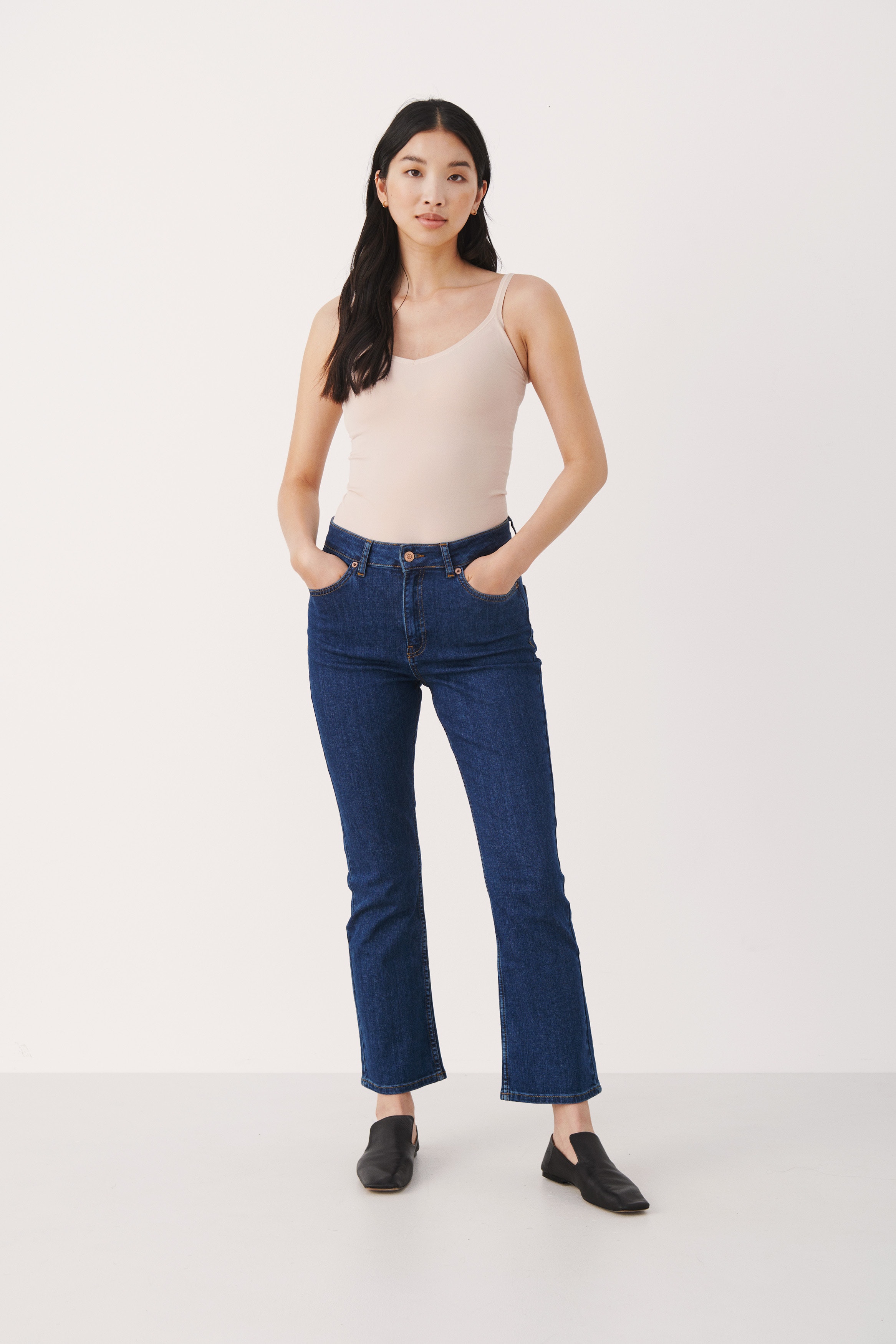 Kortärmad T-shirt LOOKBOOK FRONT 30300547-30098