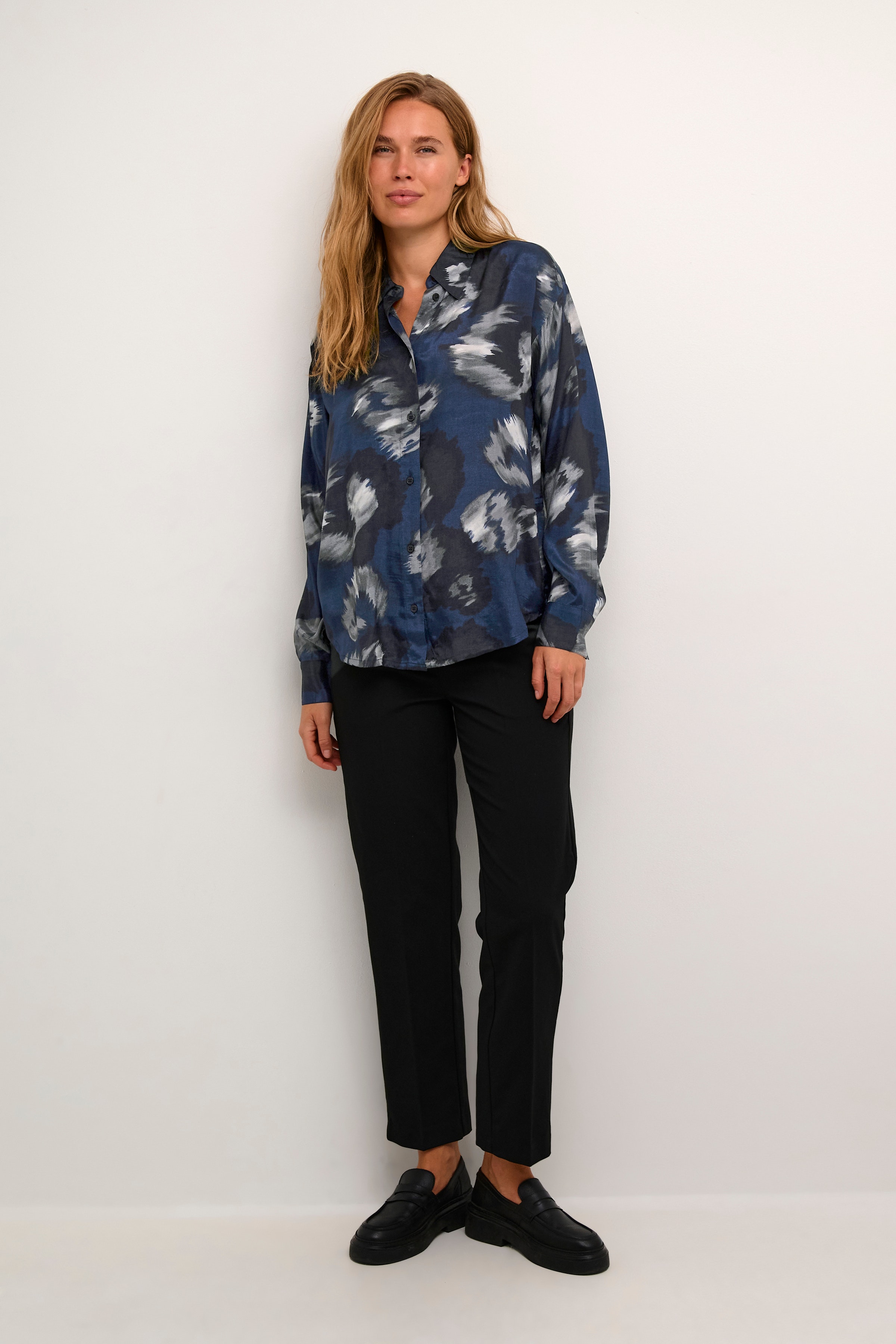 KAlouisa Shirt LOOKBOOK FRONT 10507969-105456