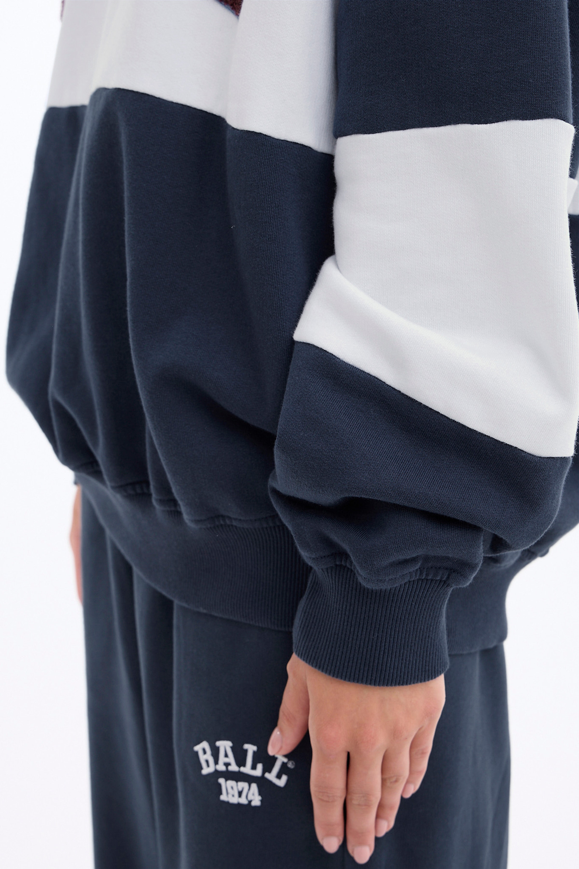 BAZIDNEY Sweatshirt LOOKBOOK DETAIL 50405004-193921