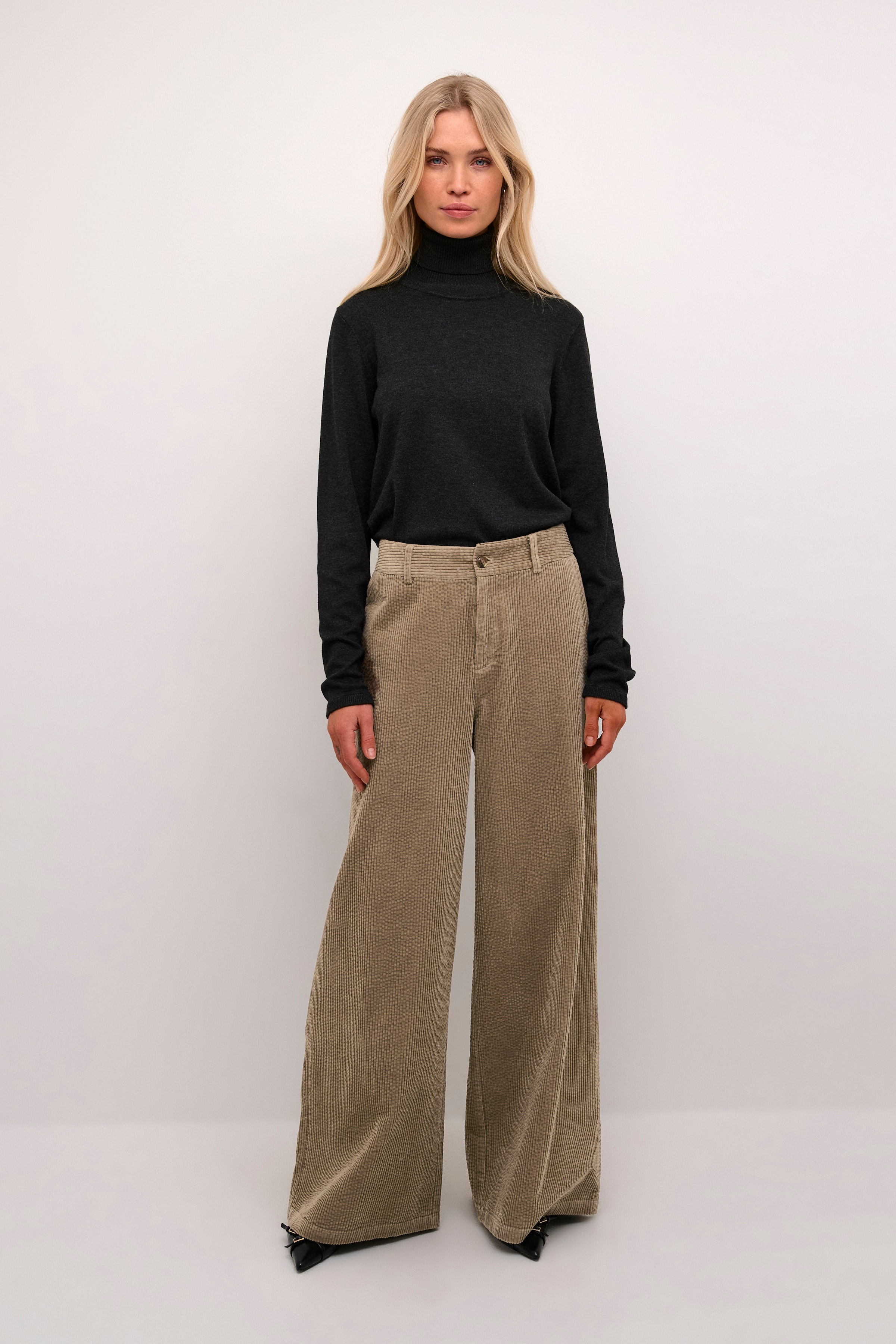 CUklay Corduroy Trousers LOOKBOOK FRONT 50111043-171310