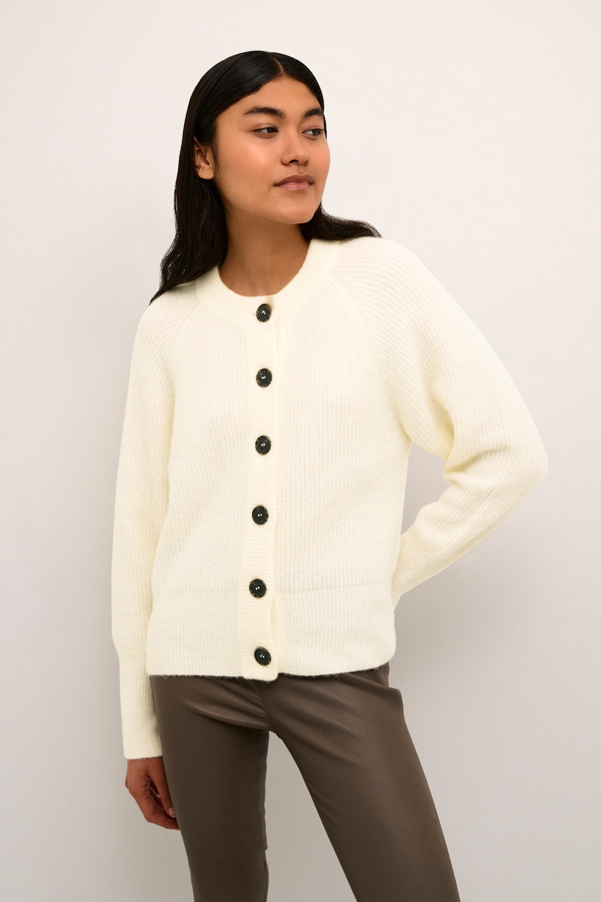 ★Nana★【Abel】 Hand made cardigan ホワイト Girl knit cardigan with bell sleeves Cream | Abel & Lula ®