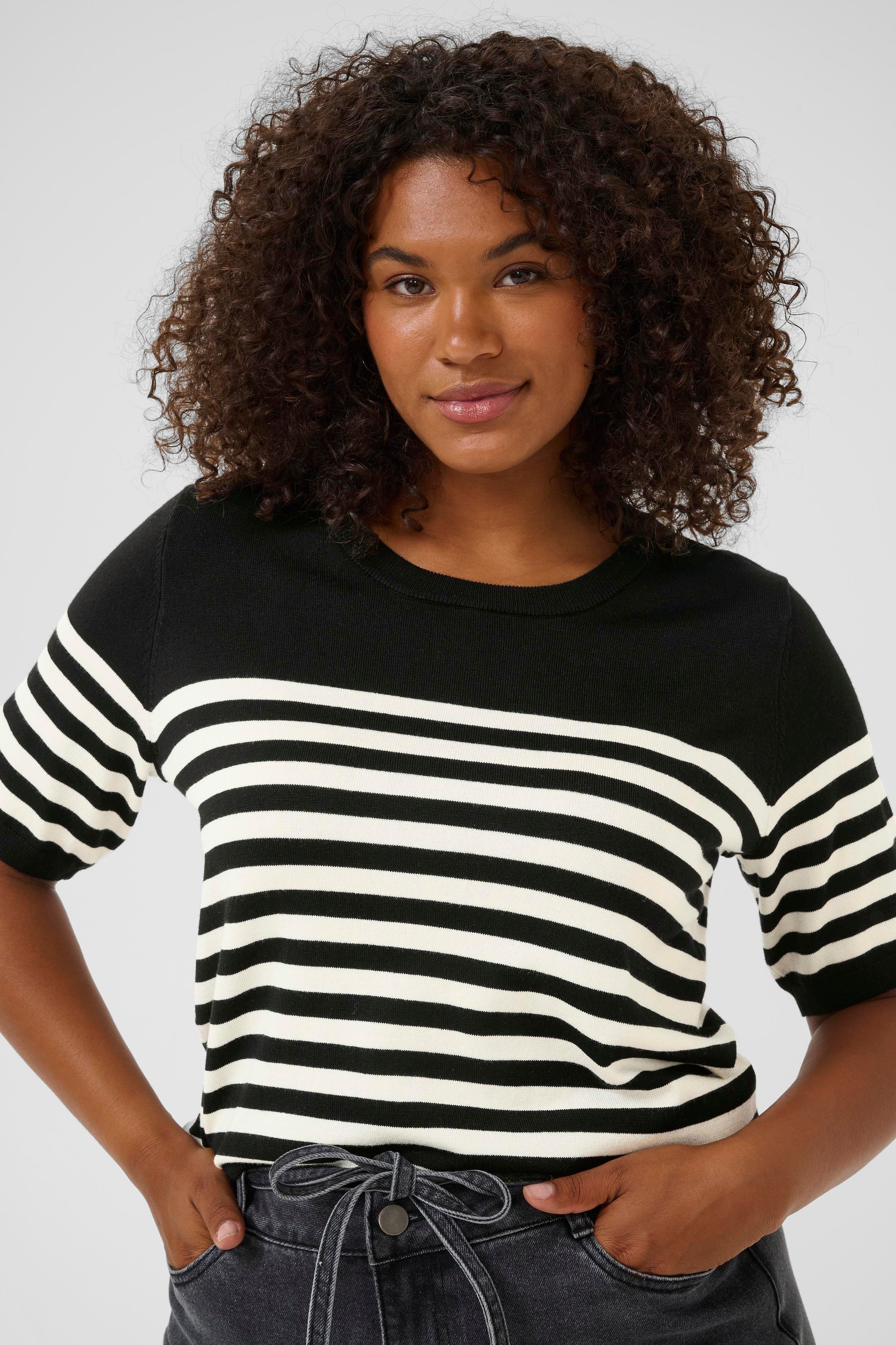 KClizzy T-shirt LOOKBOOK DETAIL 10582914-108417