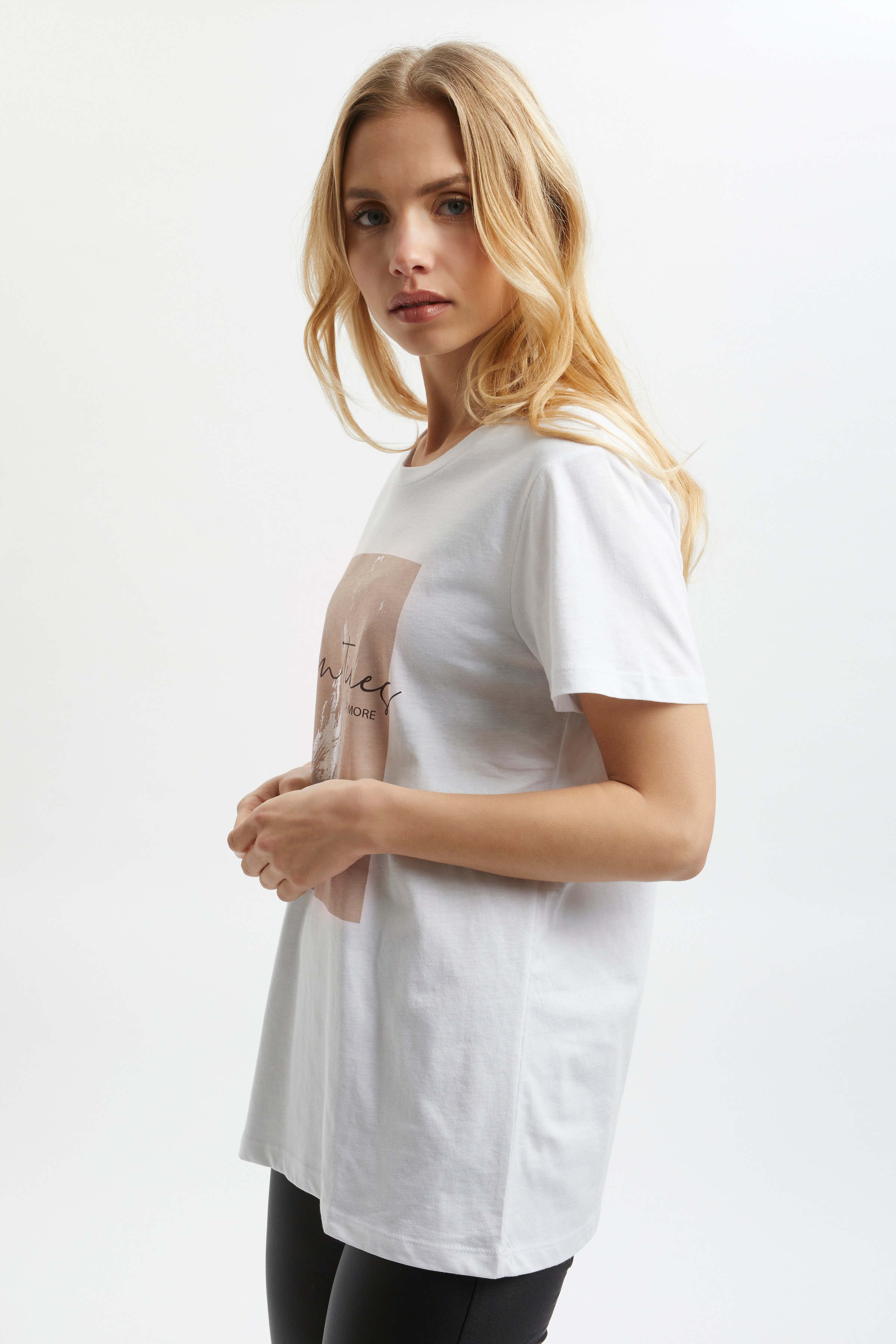 KAsorrin T-shirt LOOKBOOK FRONT 10505918-110601