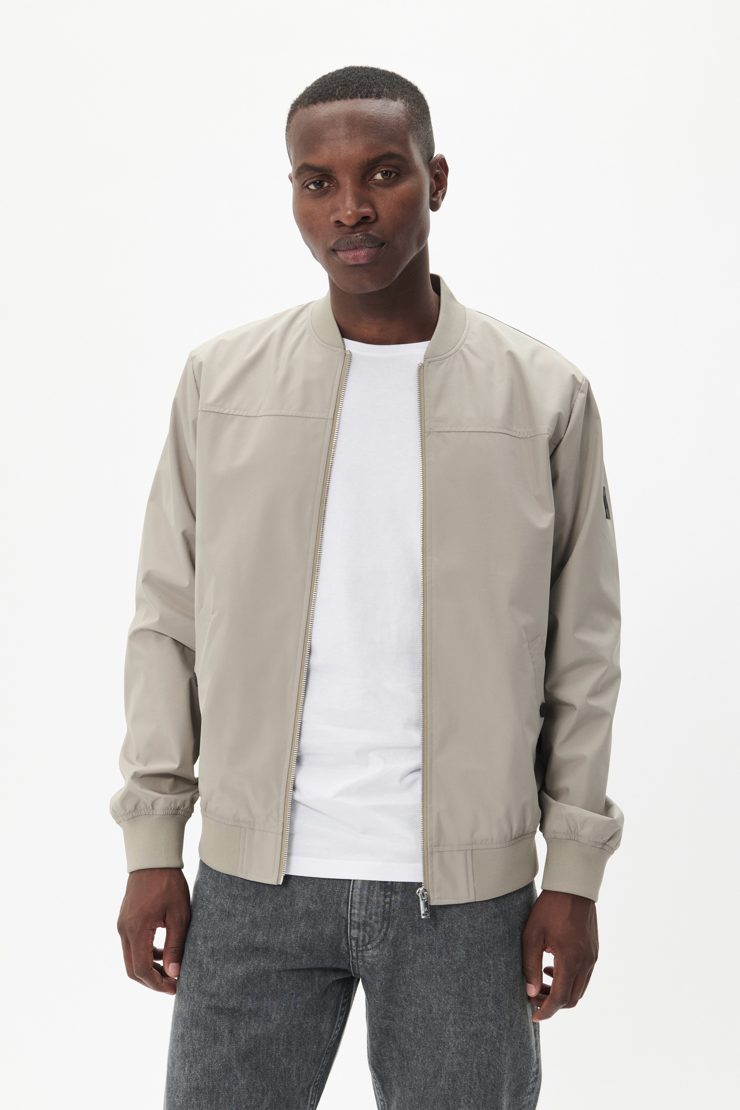 MAclay Bomber Jacket LOOKBOOK FRONT 30205869-170205