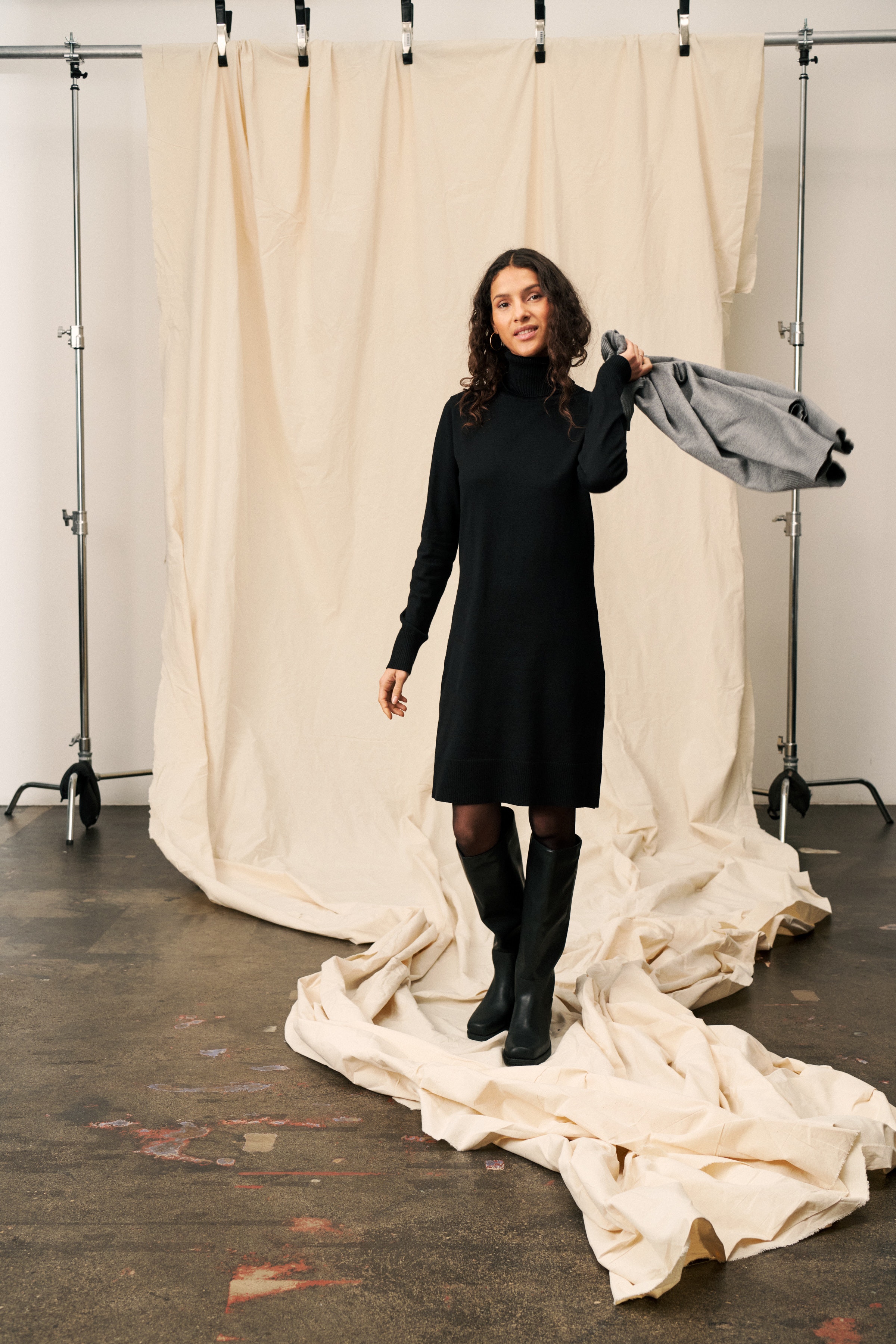  MilaSZ Rollneck Dress LOCATION NONE 30501696-0001