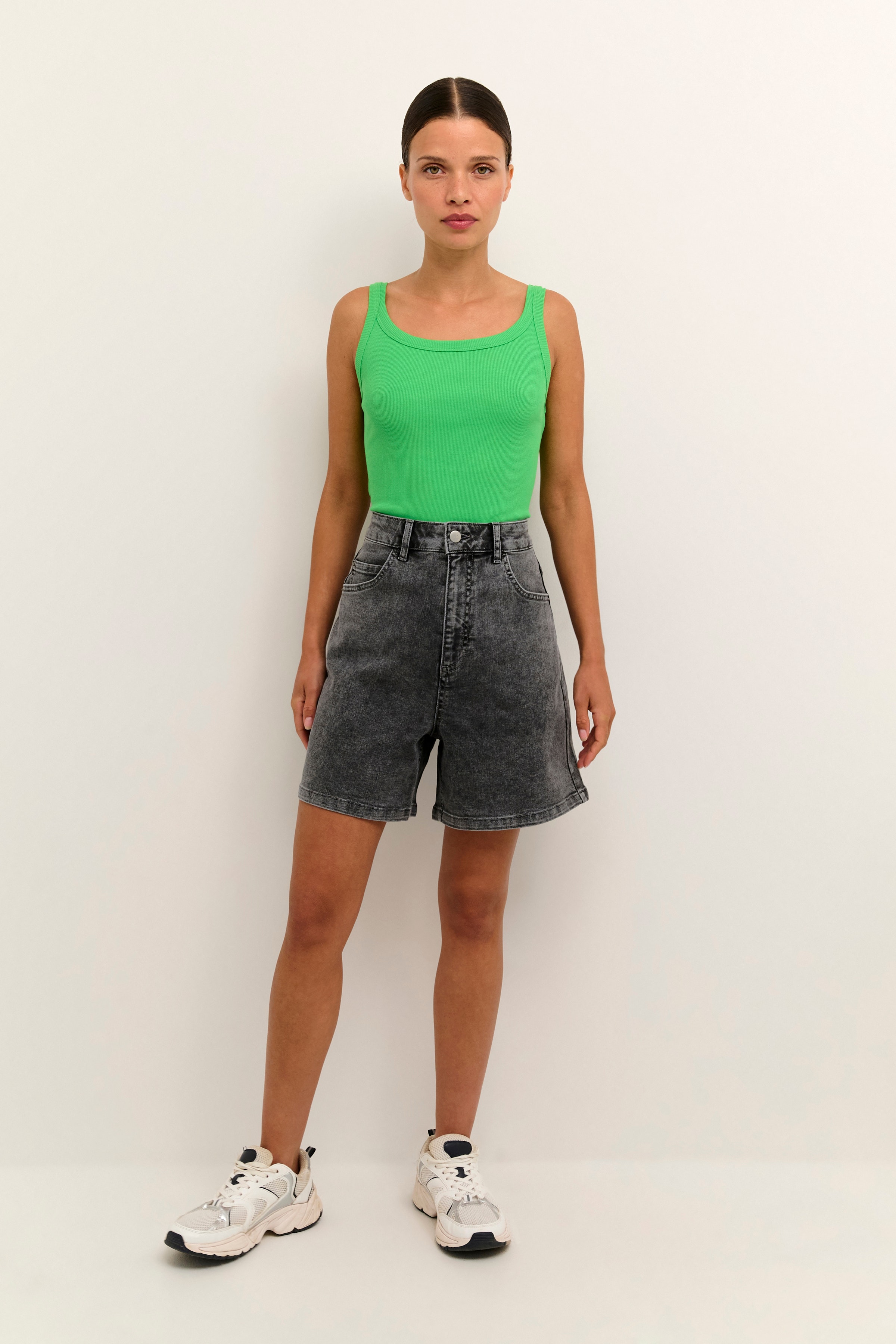 KAselna Denim Shorts LOOKBOOK FRONT 10507530-100168