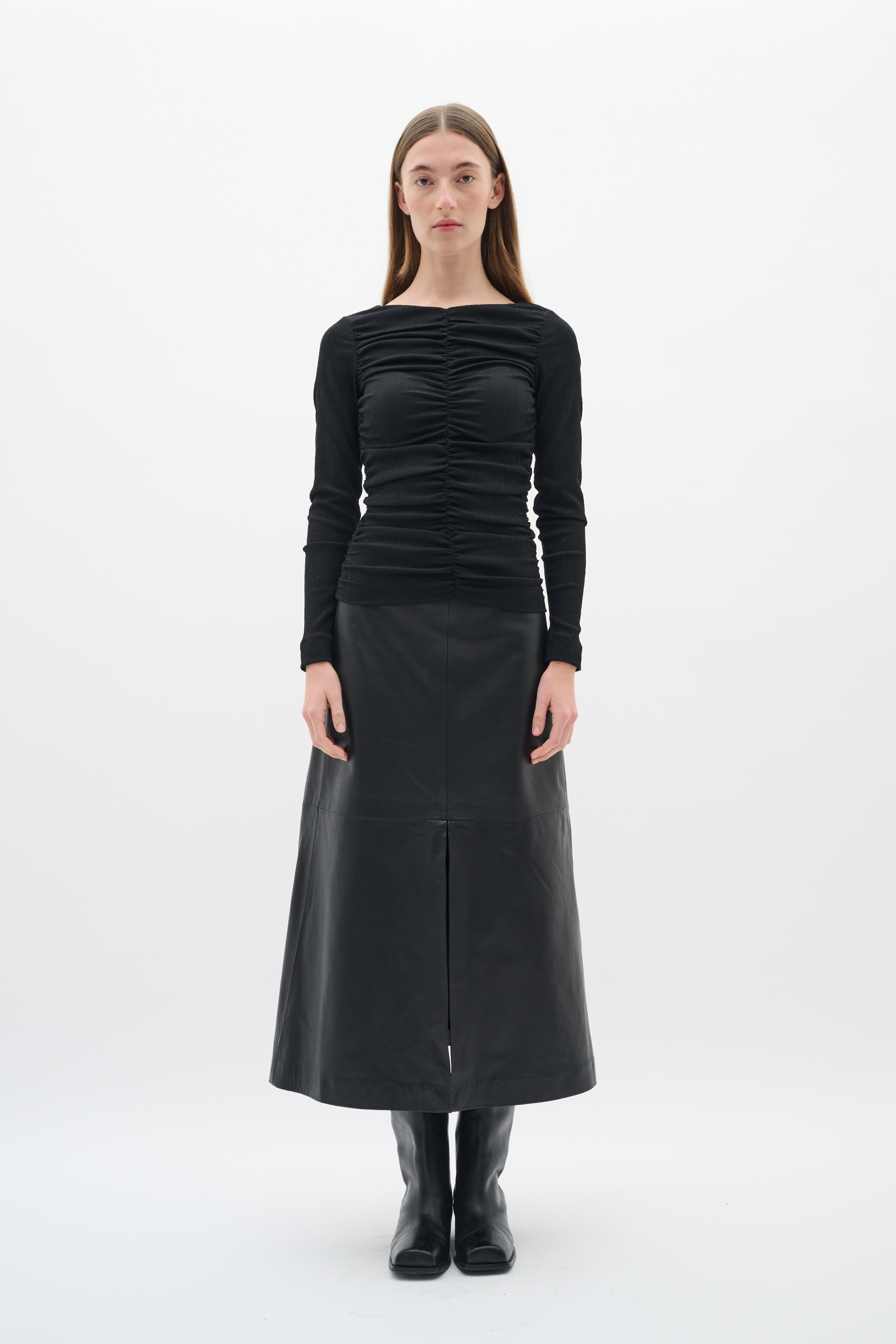 BrodiaIW Skirt LOOKBOOK FRONT 30110999-194008
