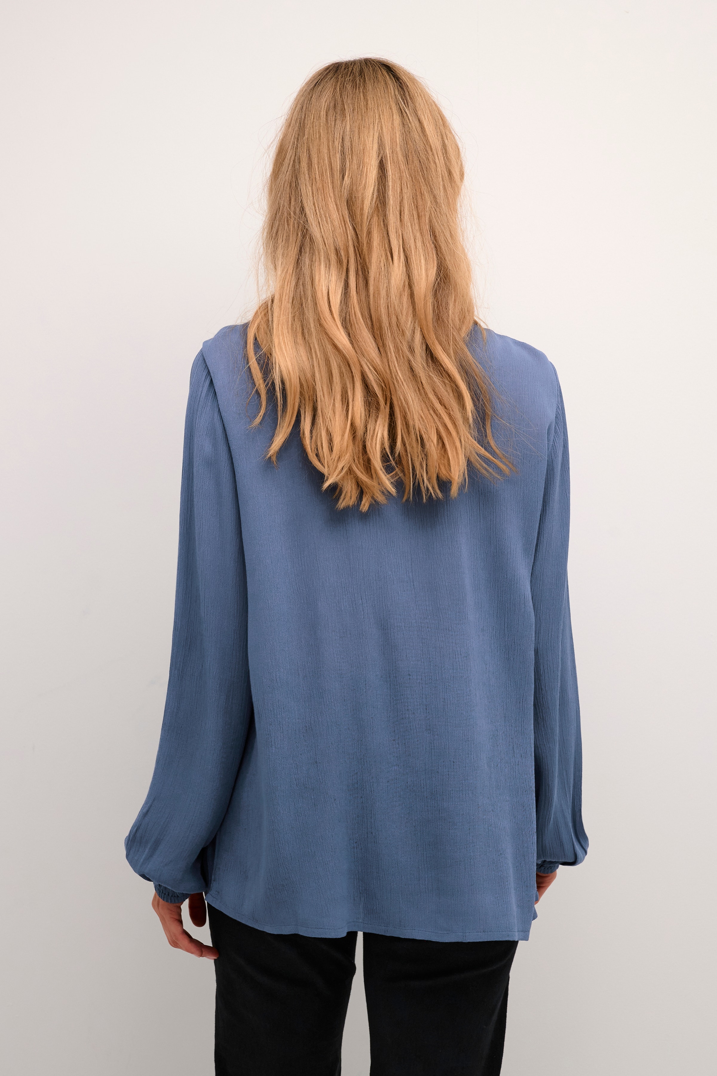 BPlouise Blus LOOKBOOK BACK 10590633-193929B