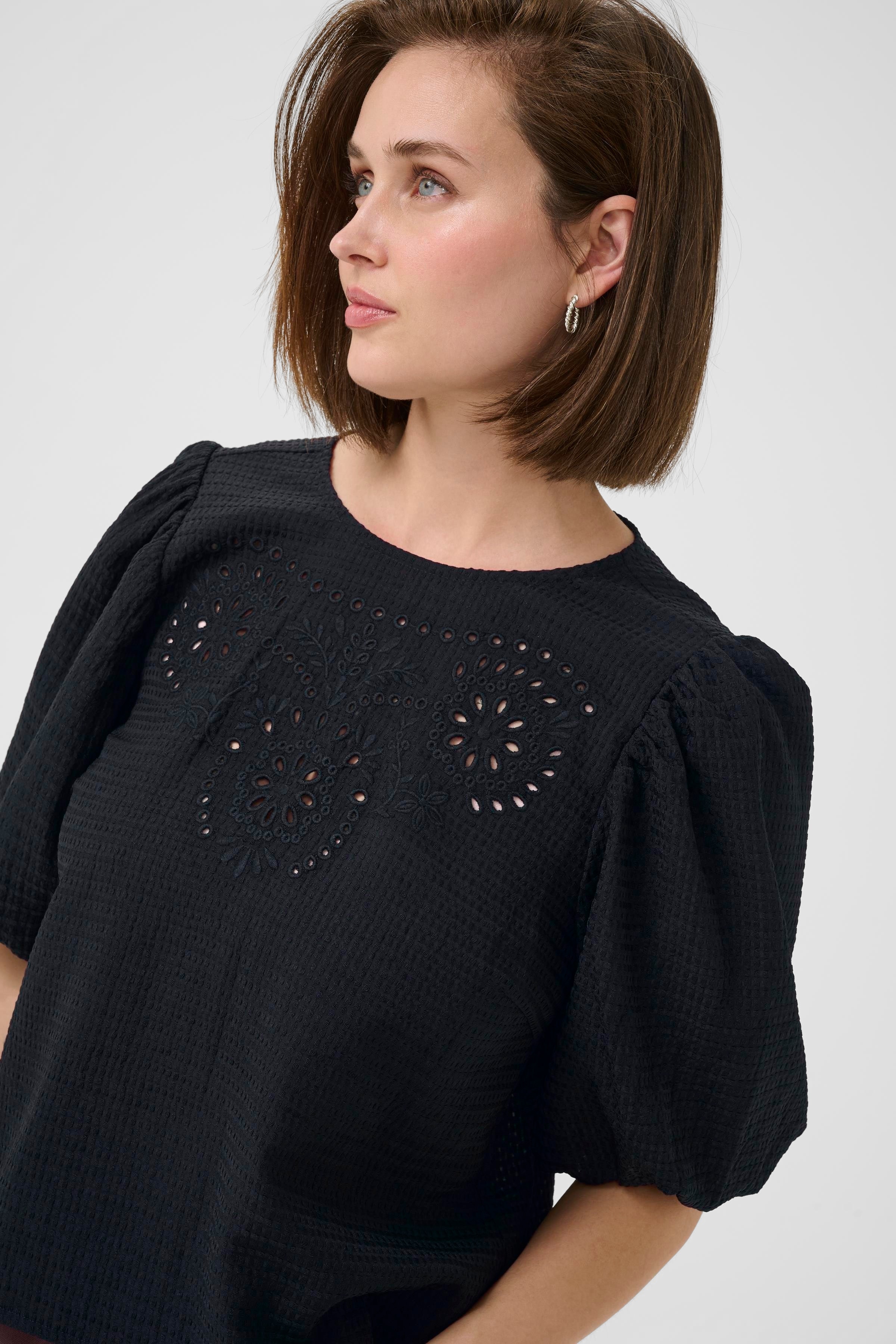KAmelani Blouse LOOKBOOK DETAIL 10510242-100121