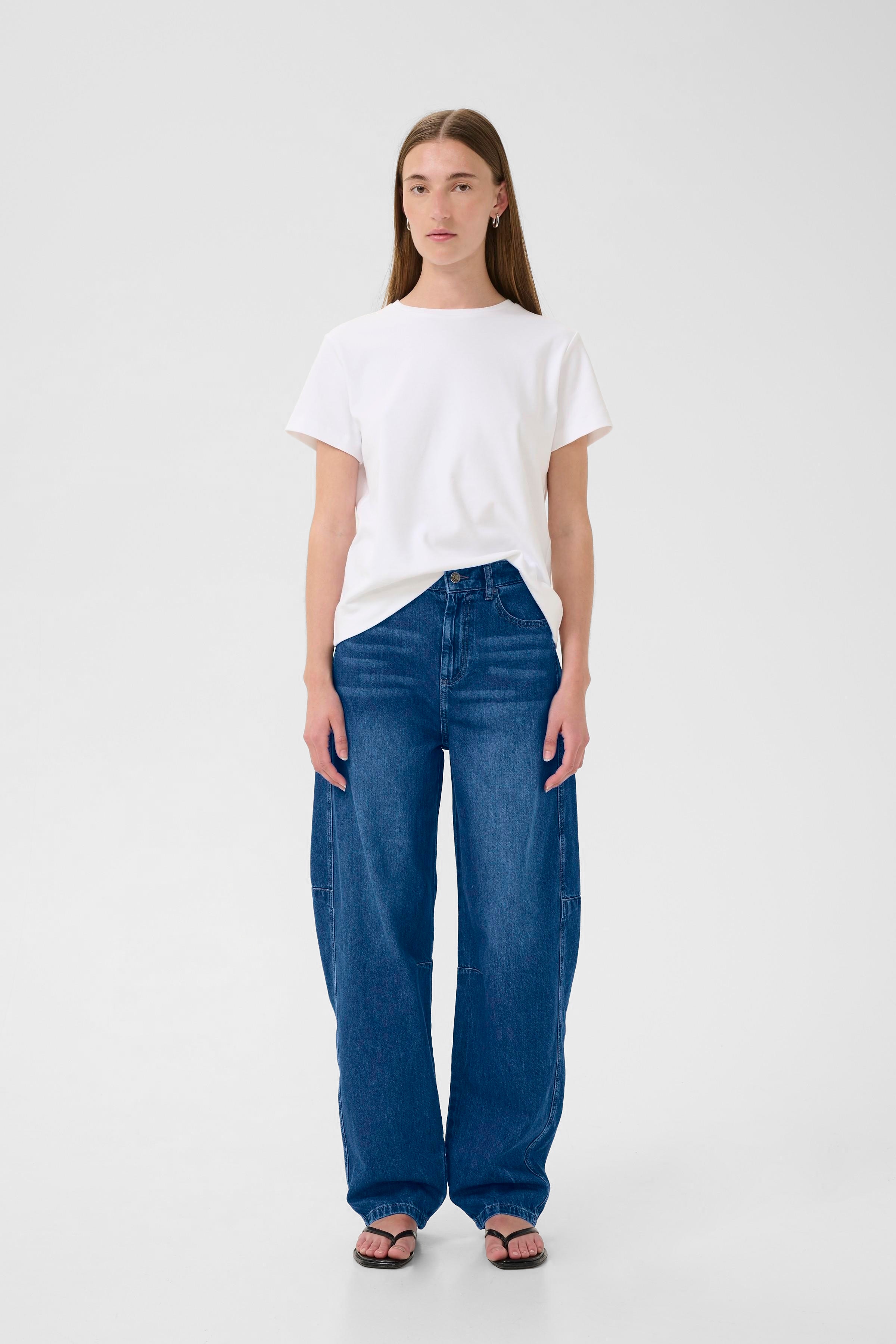 NaavaIW Barrel Jeans LOOKBOOK FRONT 30110841-300325