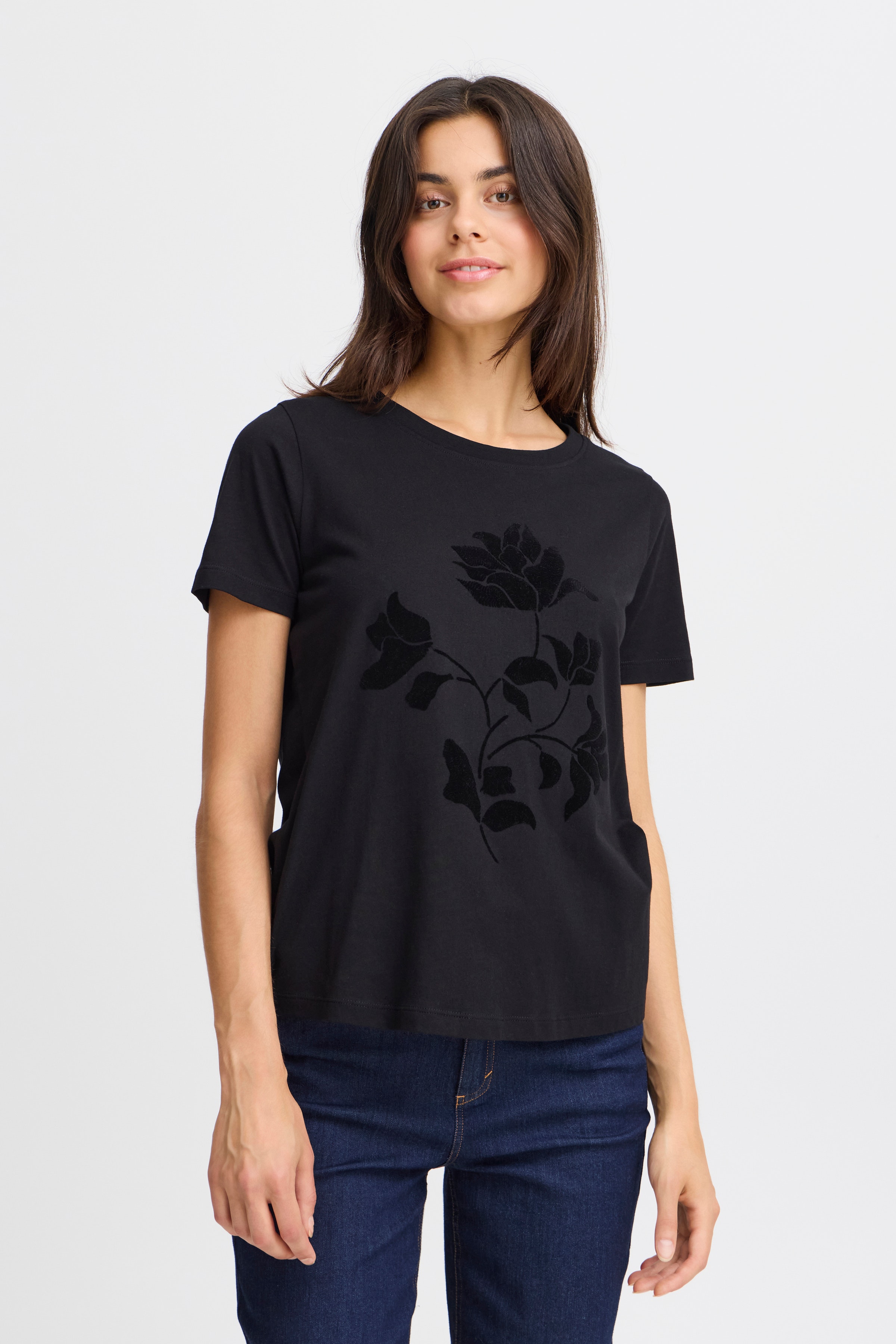 FRCADERE T-shirt LOOKBOOK FRONT 20614778-200113