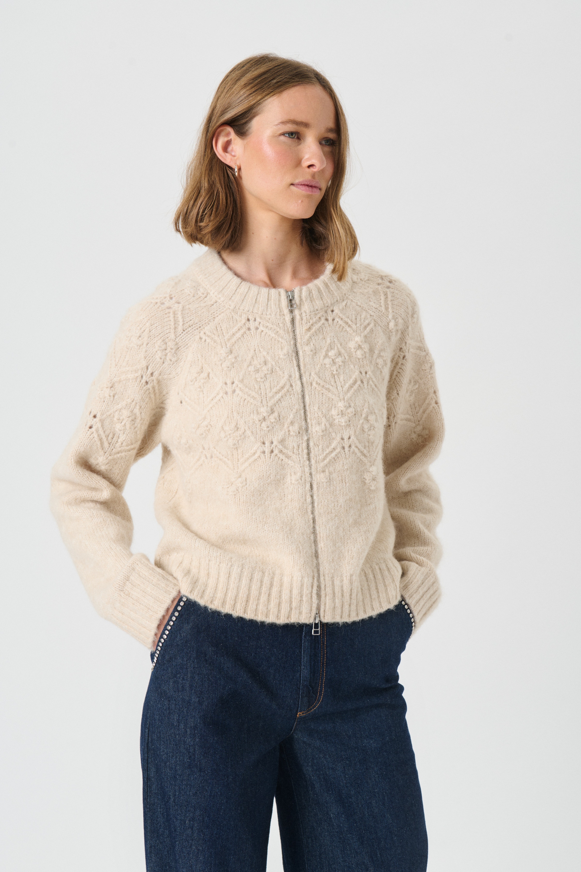 VerniePW Cardigan LOOKBOOK FRONT 30310214-1304001