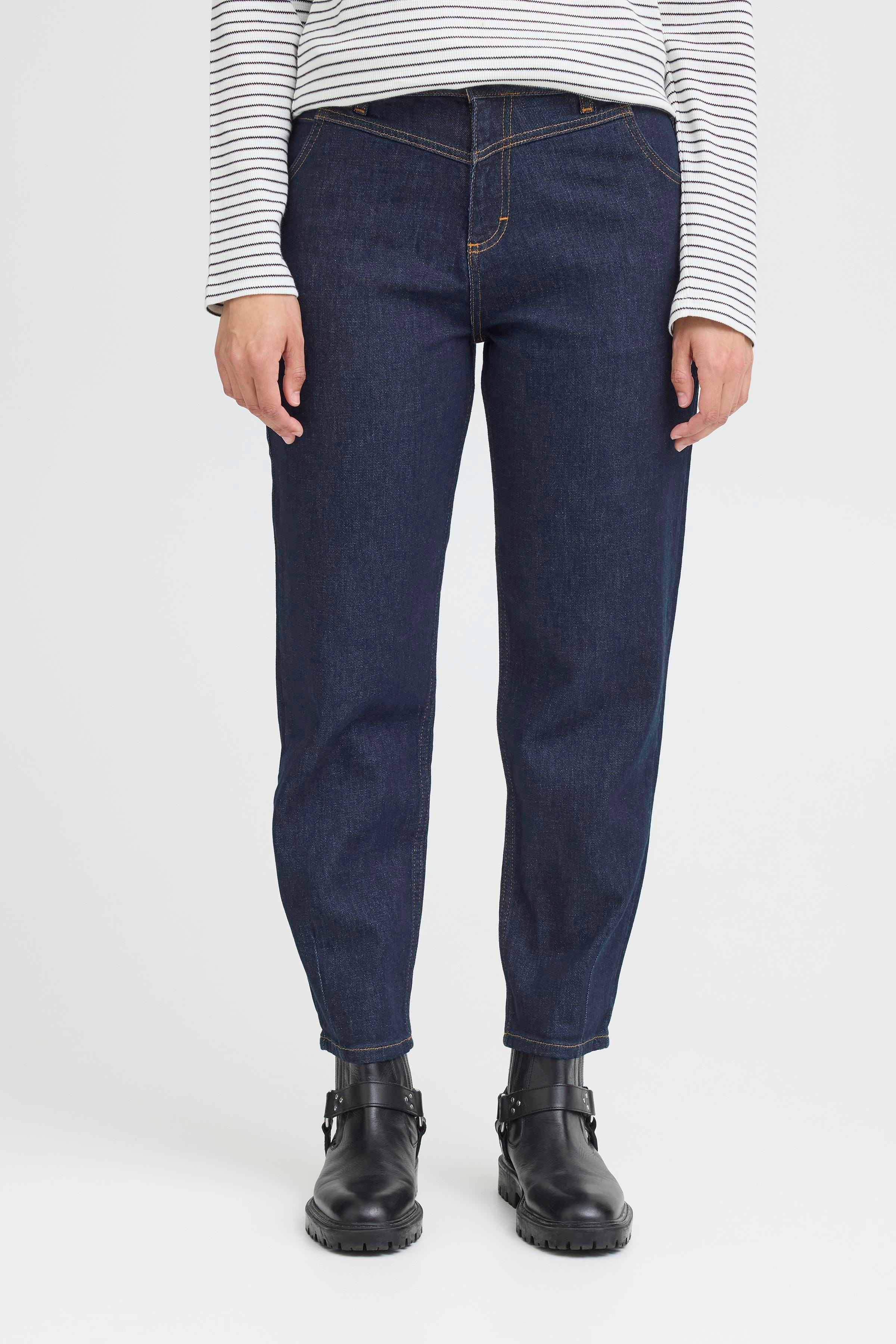 PZLIRA UHW Jeans Tapered Leg LOOKBOOK FRONT 50209032-200002