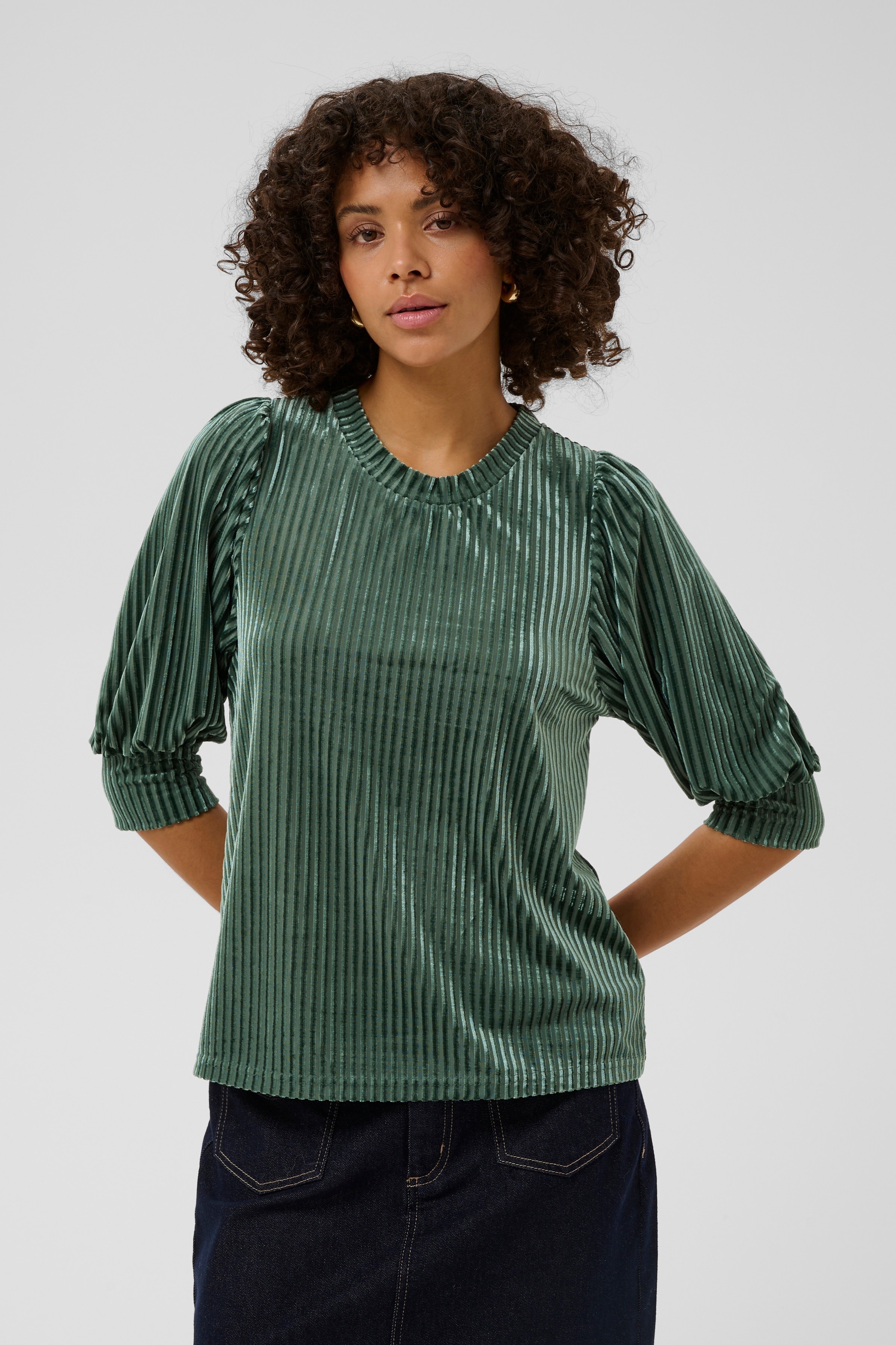 KAcaca Velour blouse LOOKBOOK FRONT 10503887-106796