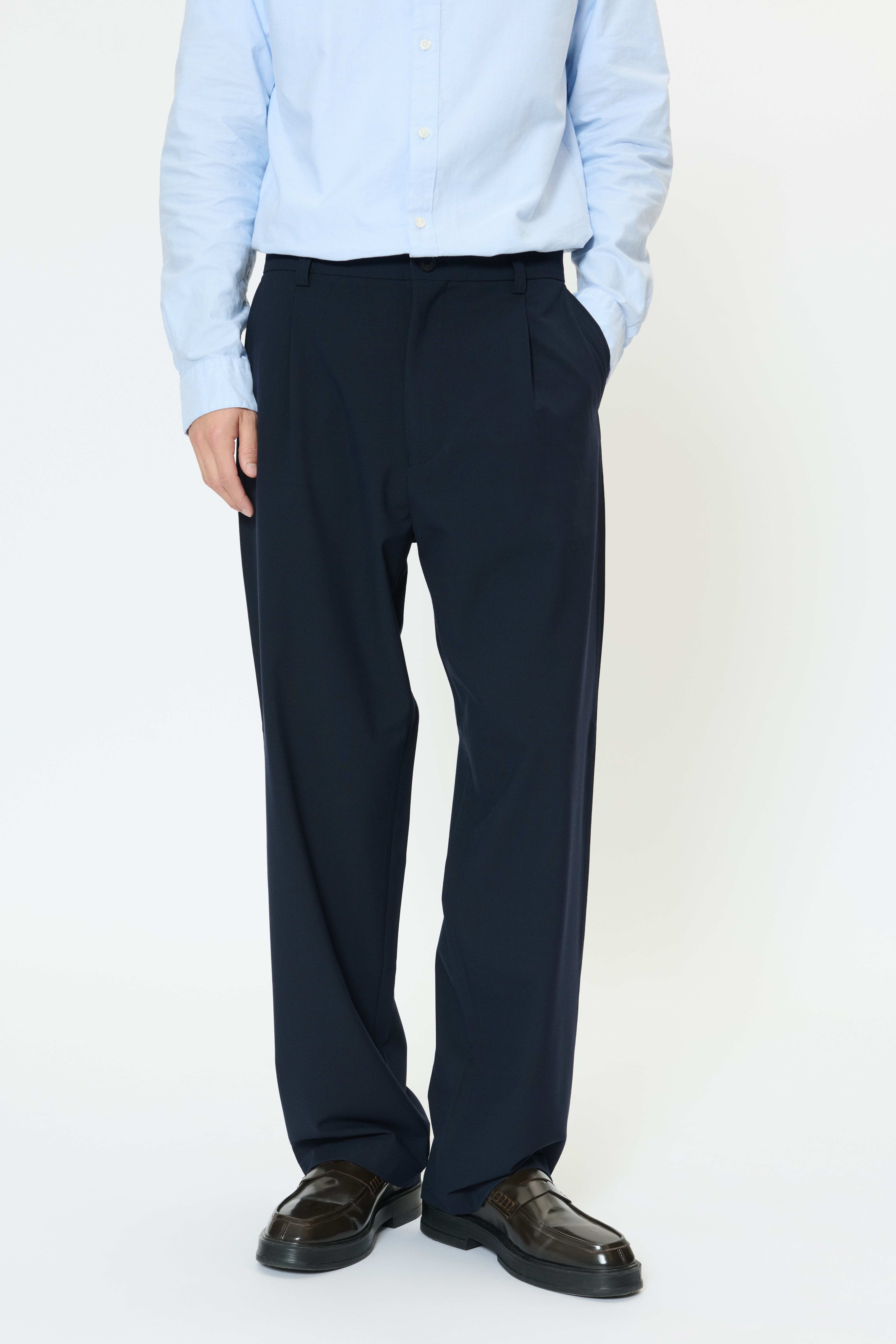 MAChino Hose LOOKBOOK FRONT 30209212-194011